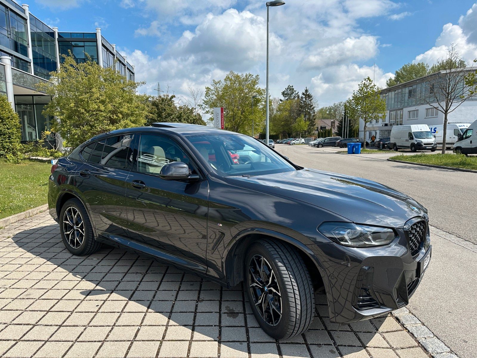 Fahrzeugabbildung BMW X4 xDrive 20d MSport ACC,PANO,HARMAN,LED,Usw