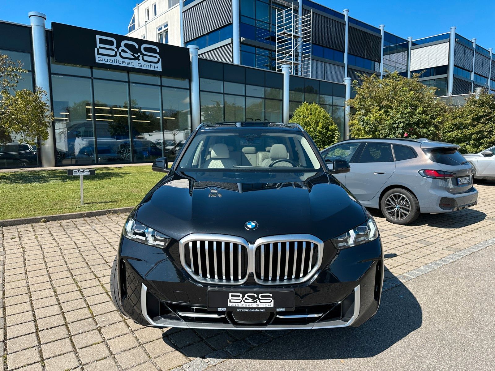 Fahrzeugabbildung BMW X5 40i xDrive ACC,HUD,HARMAN,PANO,360,SOFTCL,21"