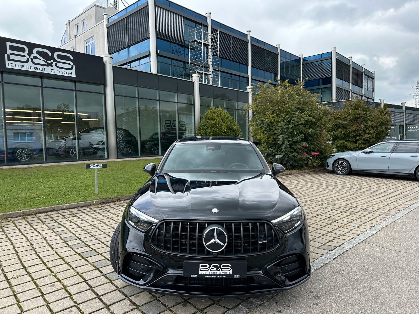 Fahrzeugabbildung Mercedes-Benz GLC 63 S E AMG Perf DISTR,HUD,PANO,BURM,KERAMIK