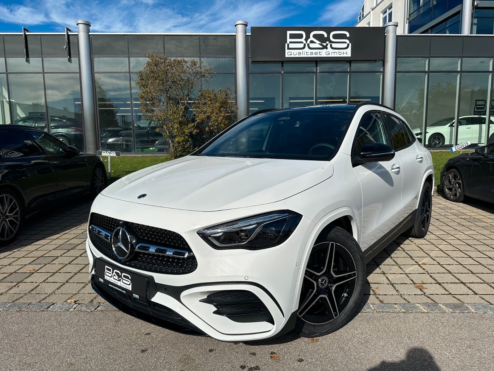 Fahrzeugabbildung Mercedes-Benz GLA 200d AMG DISTR,PANO,LED,Night-Paket,Usw