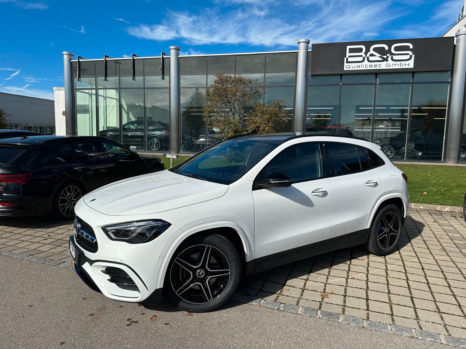 Fahrzeugabbildung Mercedes-Benz GLA 200d AMG DISTR,PANO,LED,Night-Paket,Usw