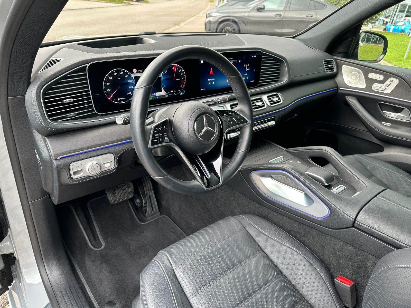 Fahrzeugabbildung Mercedes-Benz GLE 350 de 4Matic AMG DISTR,HUD,PANO,BURM,LUFT