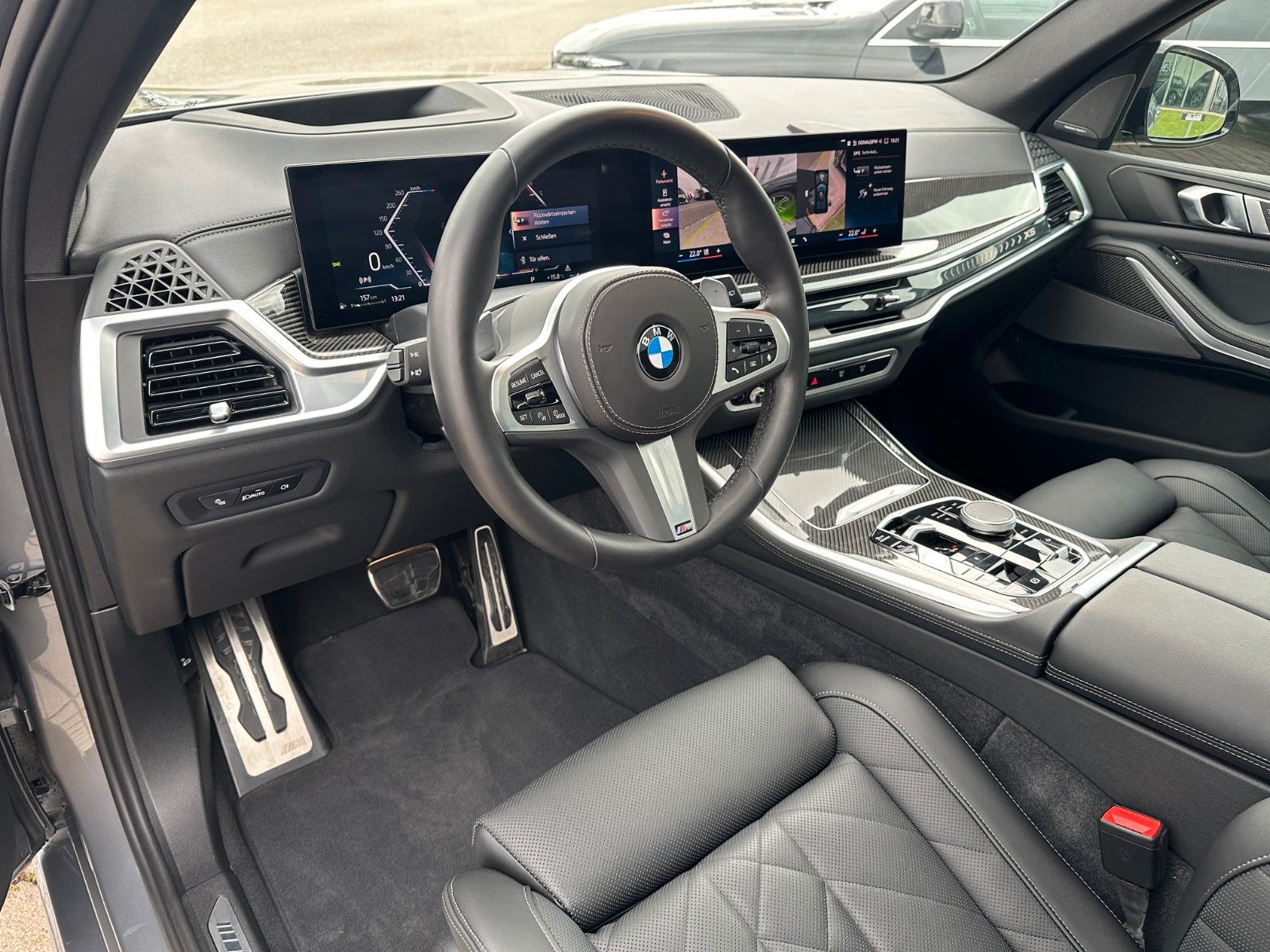 Fahrzeugabbildung BMW X5 30d xDrive MSport ACC,HUD,PANO,HARMAN,LUFT...