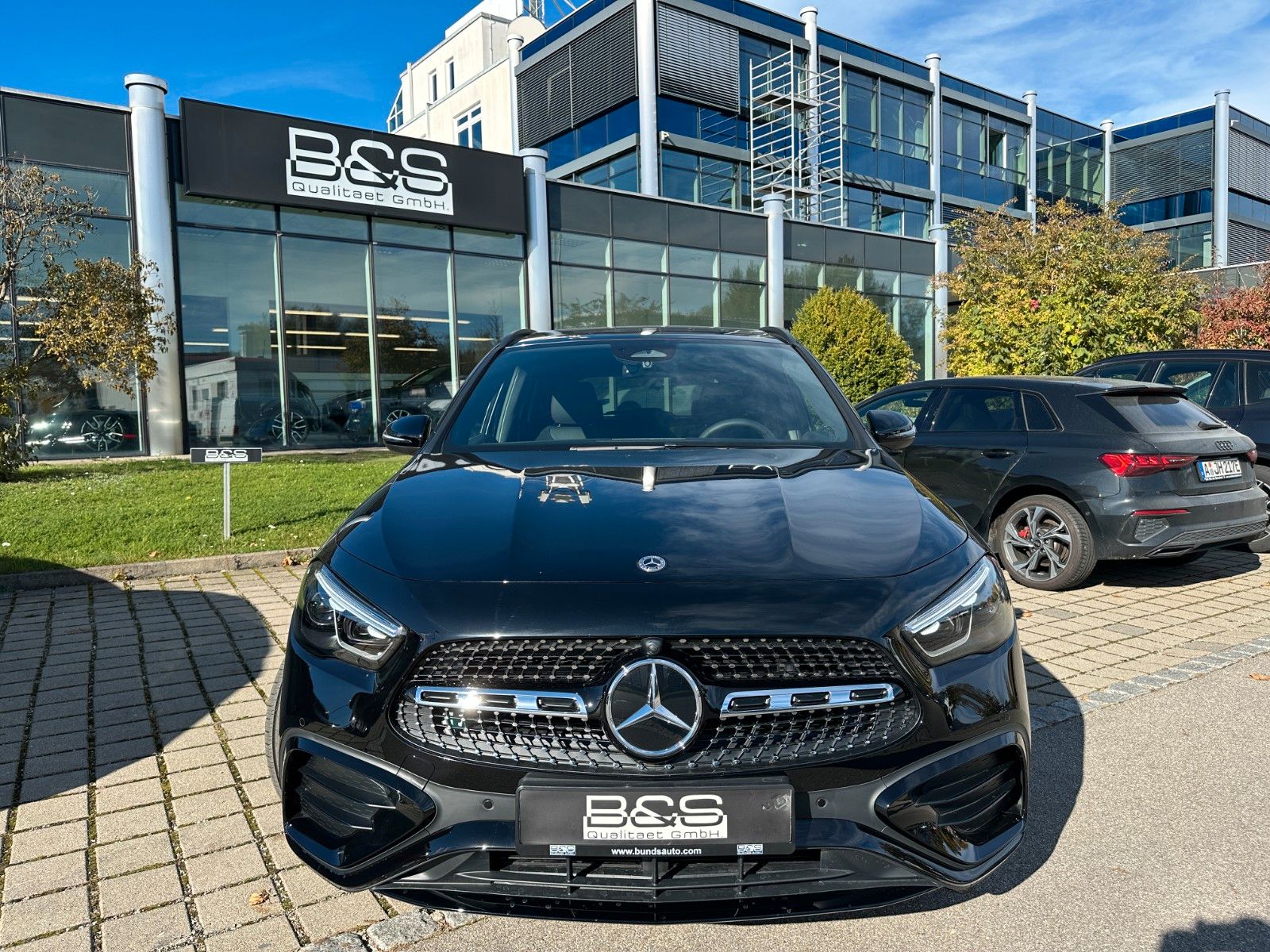 Fahrzeugabbildung Mercedes-Benz GLA 200d AMG Line Edition DISTR,PANO,LED,KAMERA