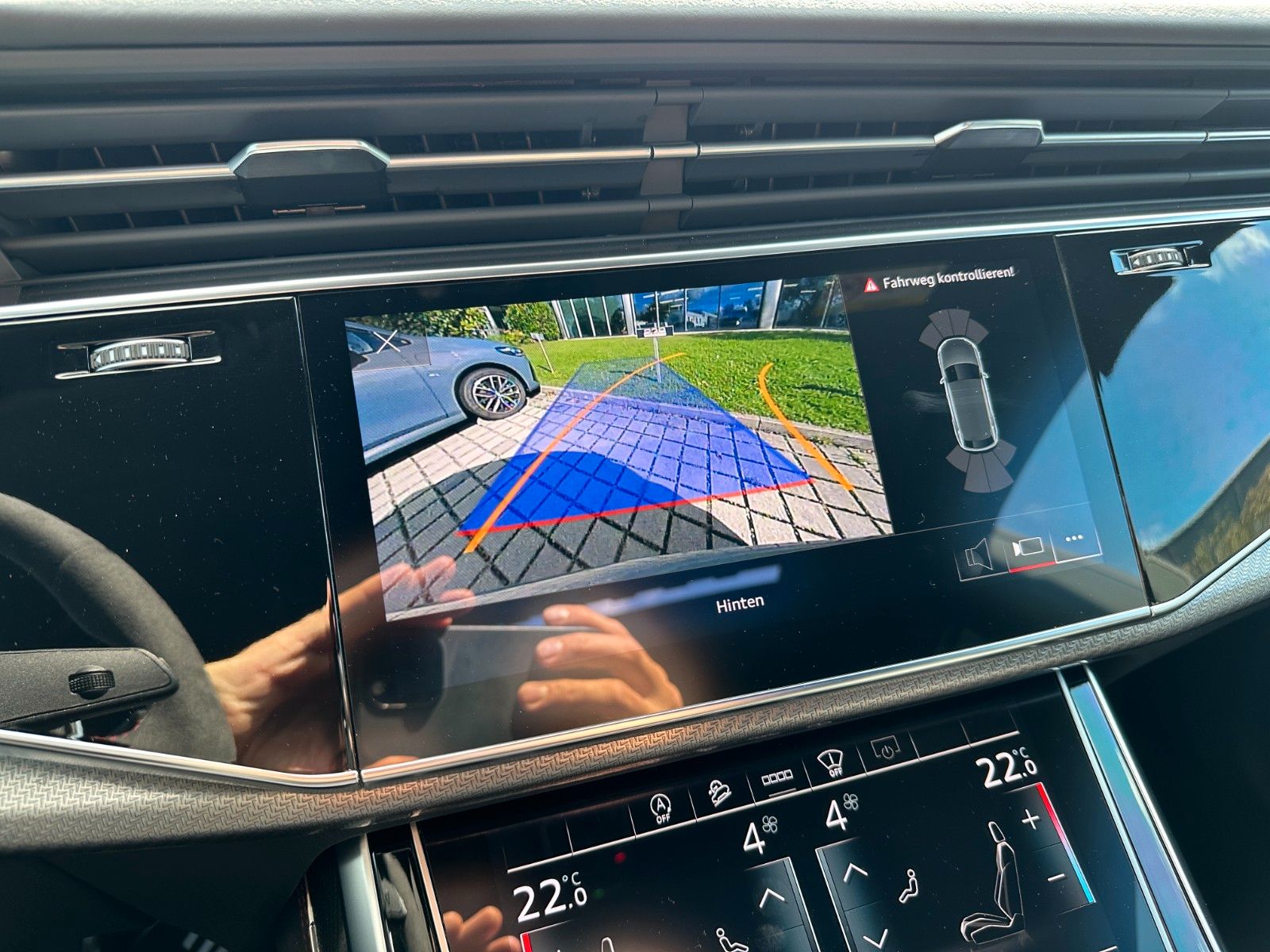 Fahrzeugabbildung Audi RSQ8 4.0 TFSI quattro ACC,HUD,PANO,B&O,SOFTCL...