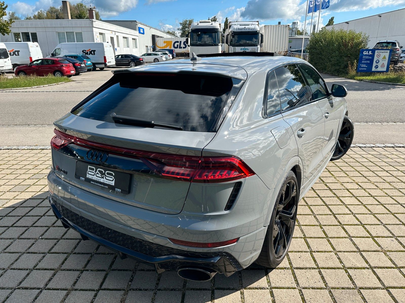 Fahrzeugabbildung Audi RSQ8 4.0 TFSI quattro ACC,HUD,PANO,B&O,SOFTCL...