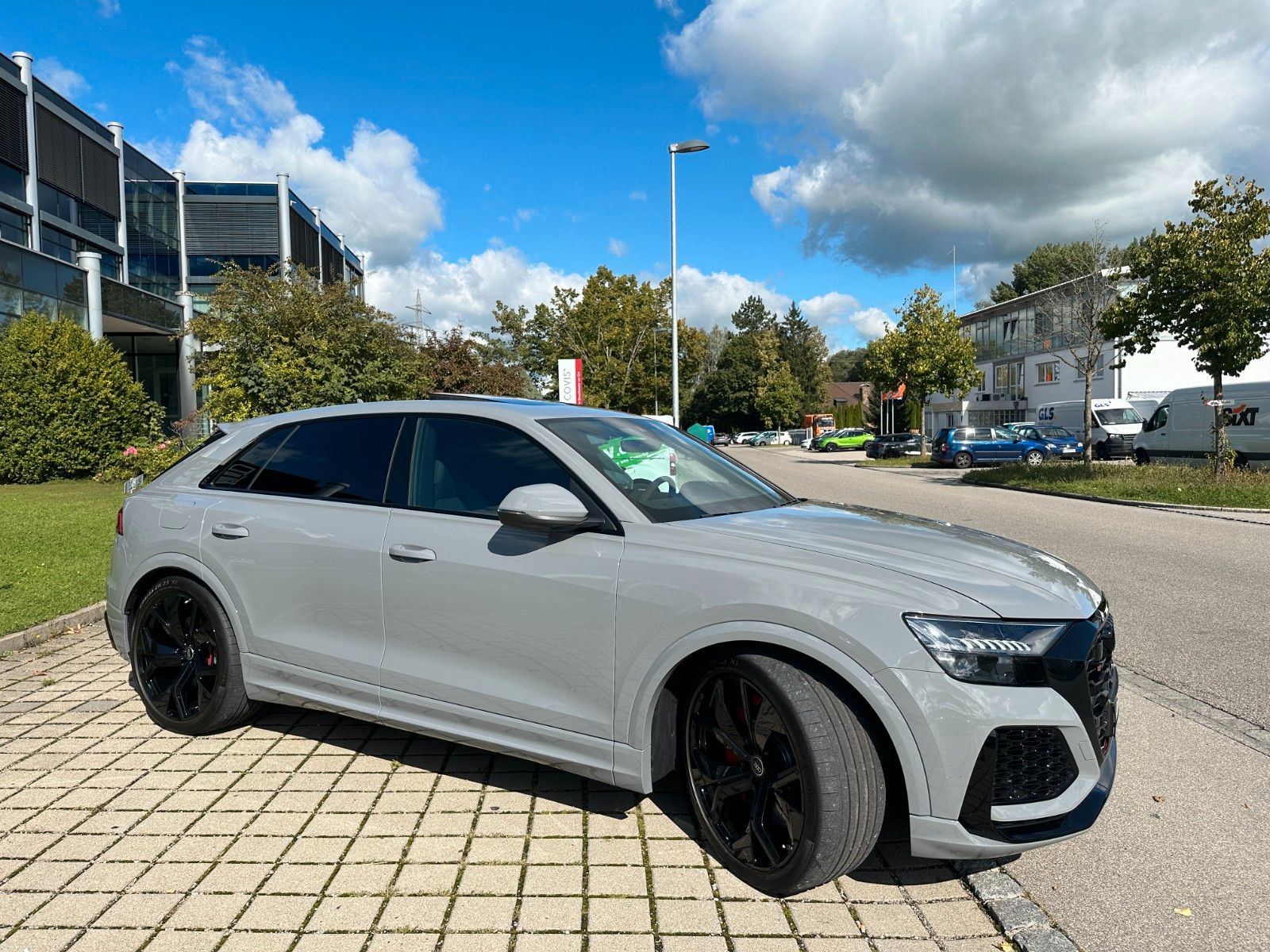 Fahrzeugabbildung Audi RSQ8 4.0 TFSI quattro ACC,HUD,PANO,B&O,SOFTCL...