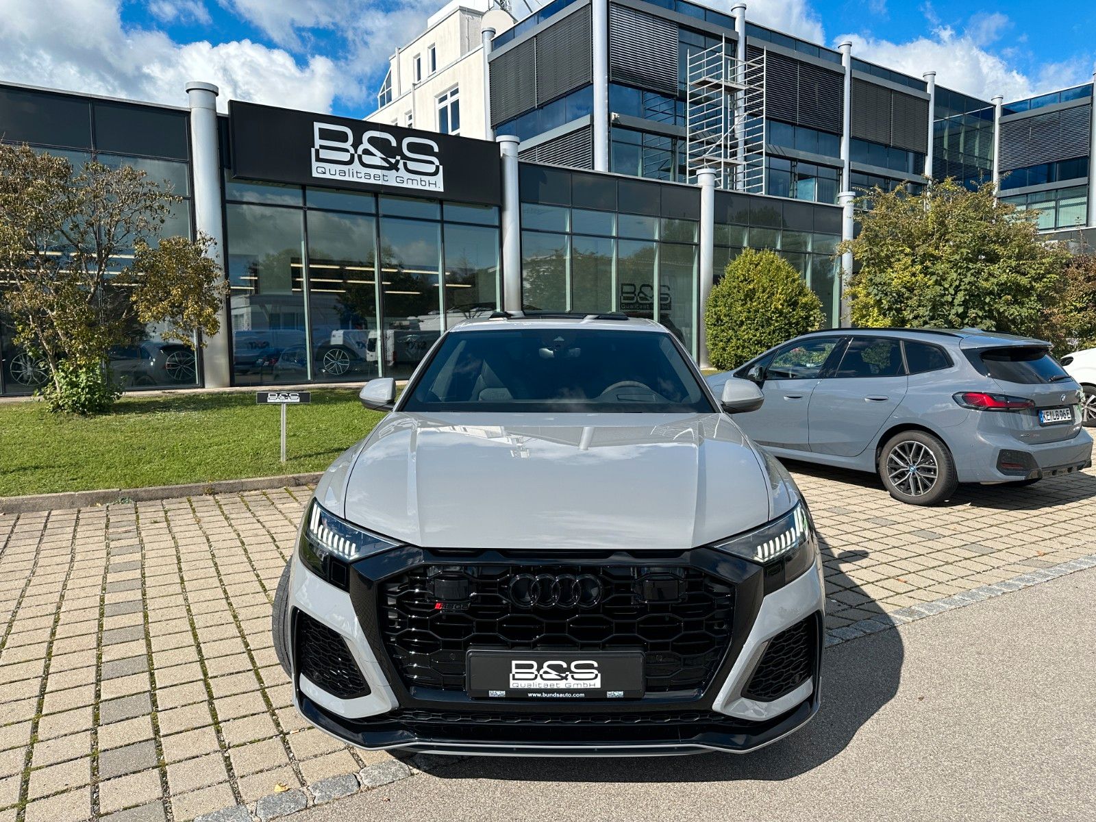 Fahrzeugabbildung Audi RSQ8 4.0 TFSI quattro ACC,HUD,PANO,B&O,SOFTCL...