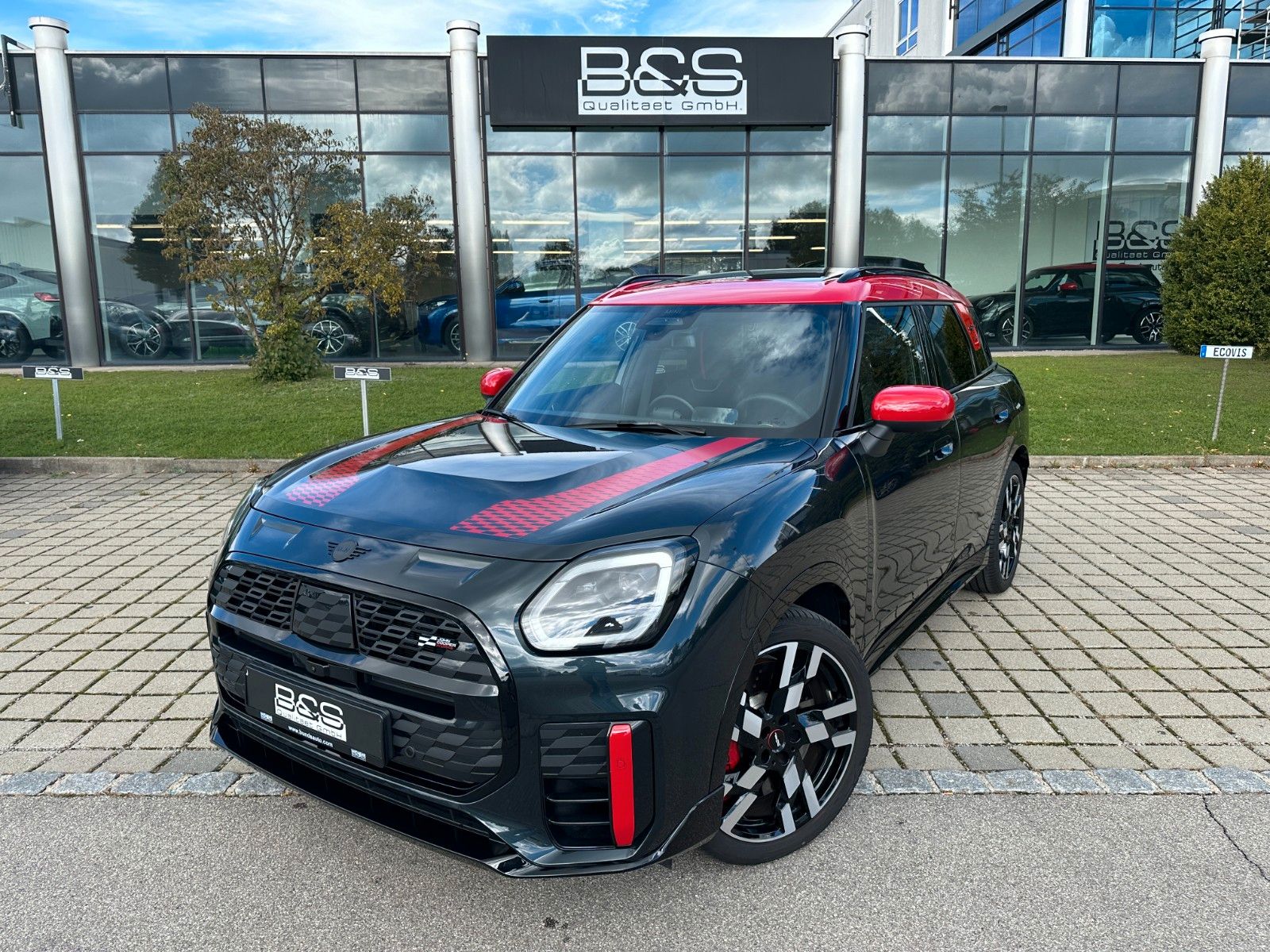 Fahrzeugabbildung MINI JCW Countryman XL ACC,HUD,PANO,HARMAN,AHK,360...