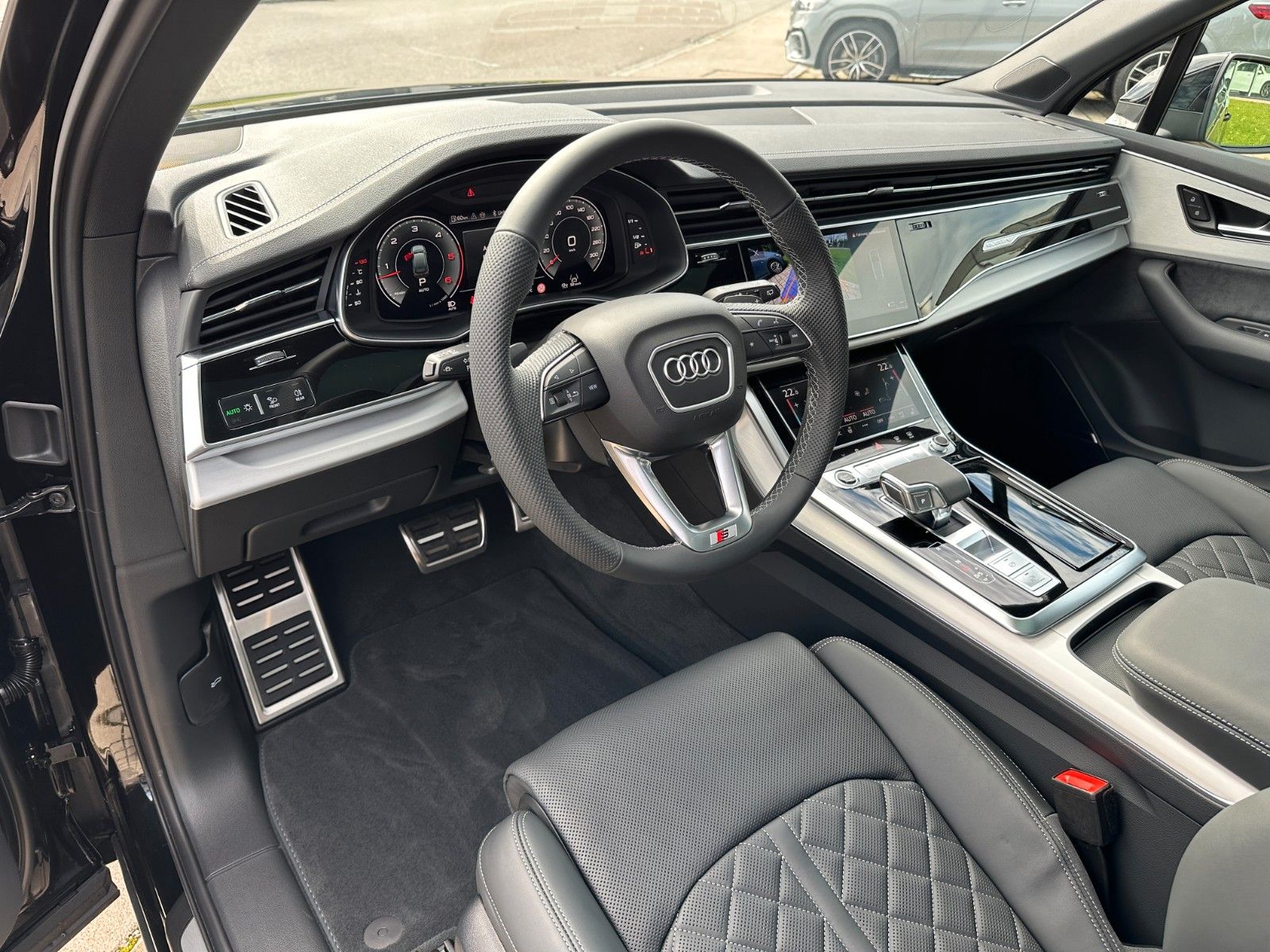 Fahrzeugabbildung Audi Q7 50TDI S line ,FACEL,ACC,PANO,B&O,MATR,LUFT,7S