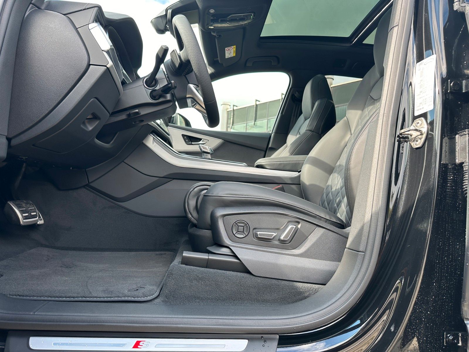 Fahrzeugabbildung Audi Q7 50TDI S line ,FACEL,ACC,PANO,B&O,MATR,LUFTFED