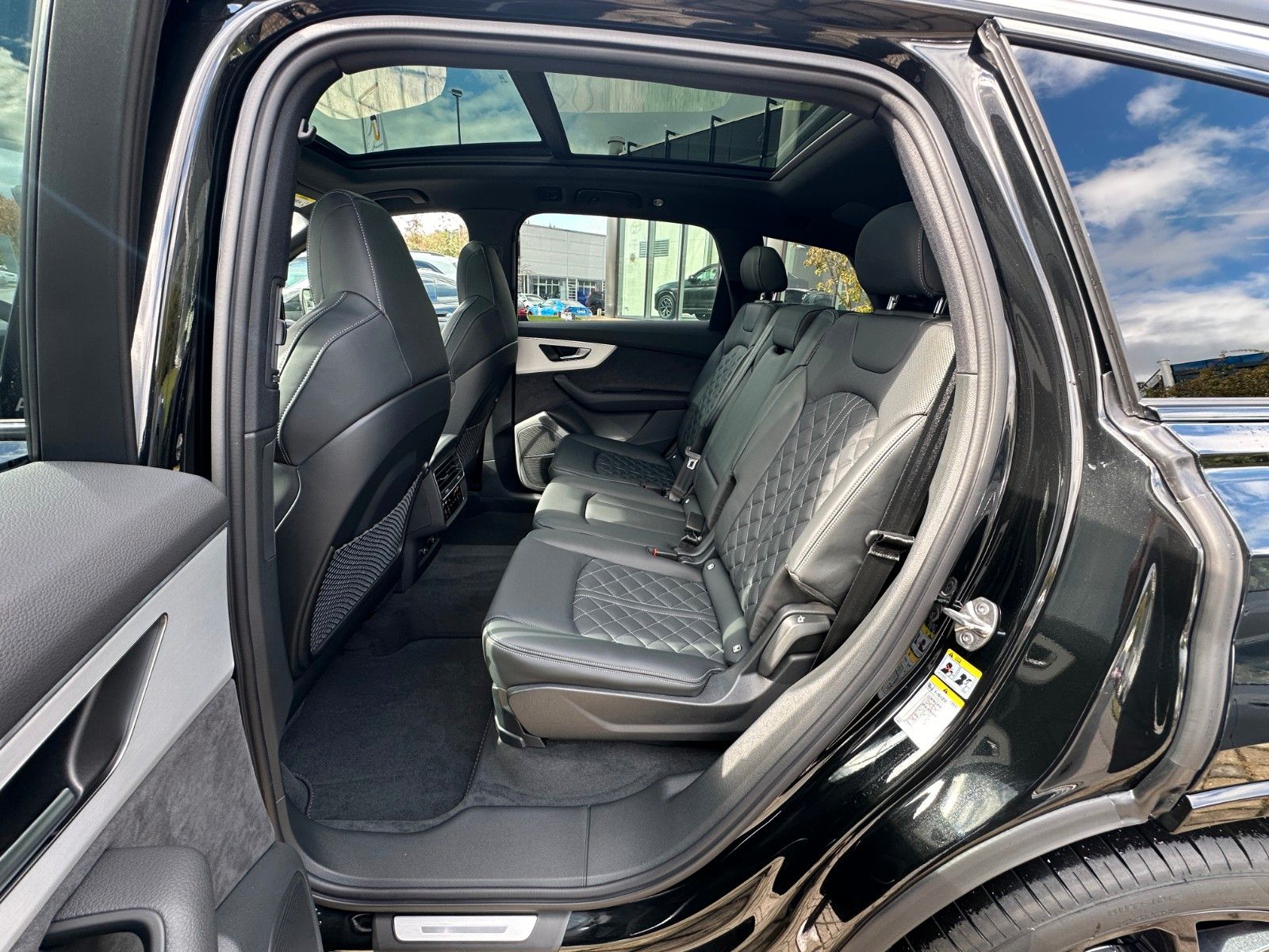 Fahrzeugabbildung Audi Q7 50TDI S line ,FACEL,ACC,PANO,B&O,MATR,LUFTFED