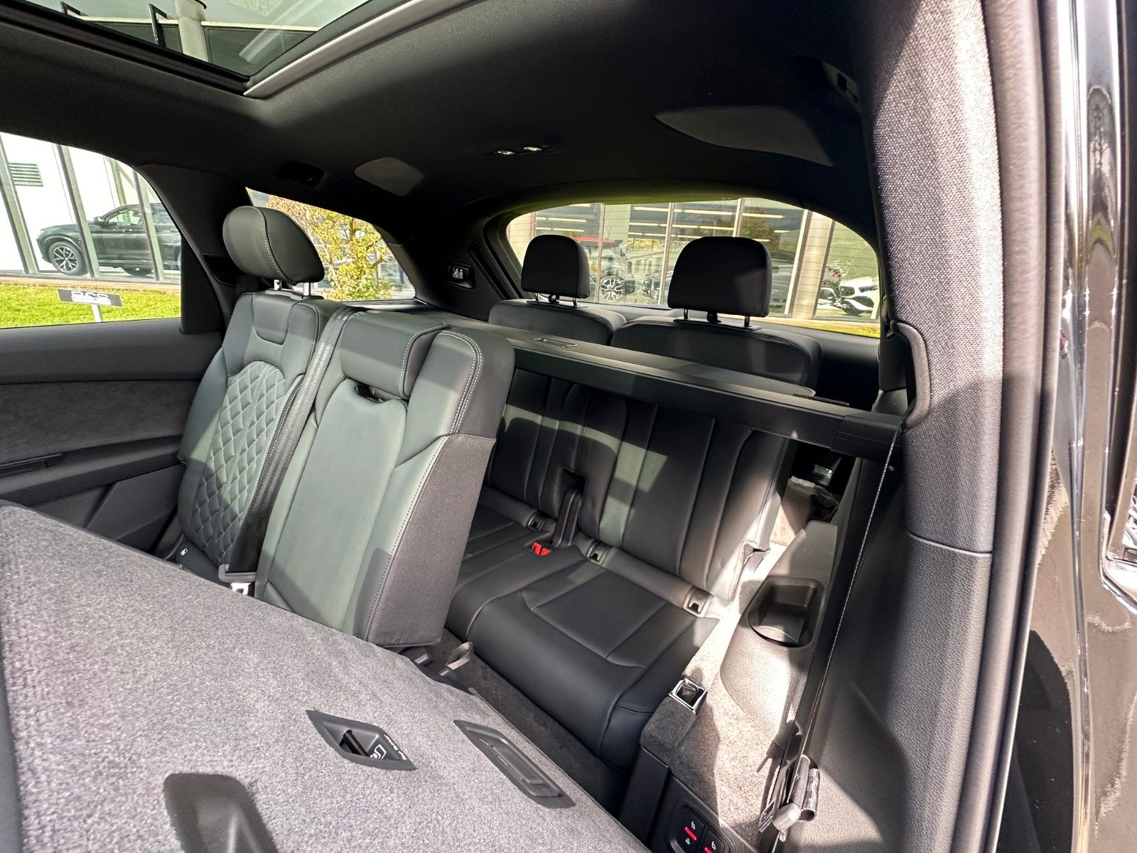 Fahrzeugabbildung Audi Q7 50TDI S line ,FACEL,ACC,PANO,B&O,MATR,LUFTFED