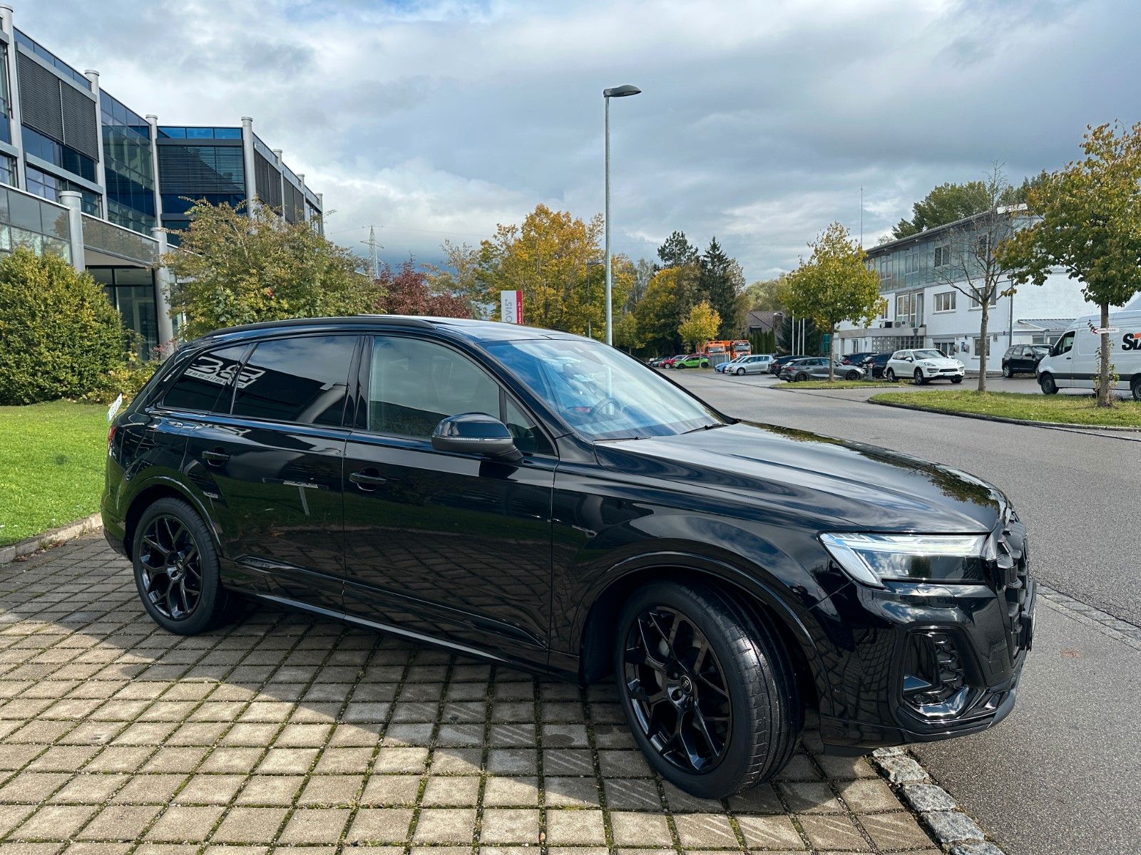 Fahrzeugabbildung Audi Q7 50TDI S line ,FACEL,ACC,PANO,B&O,MATR,LUFTFED