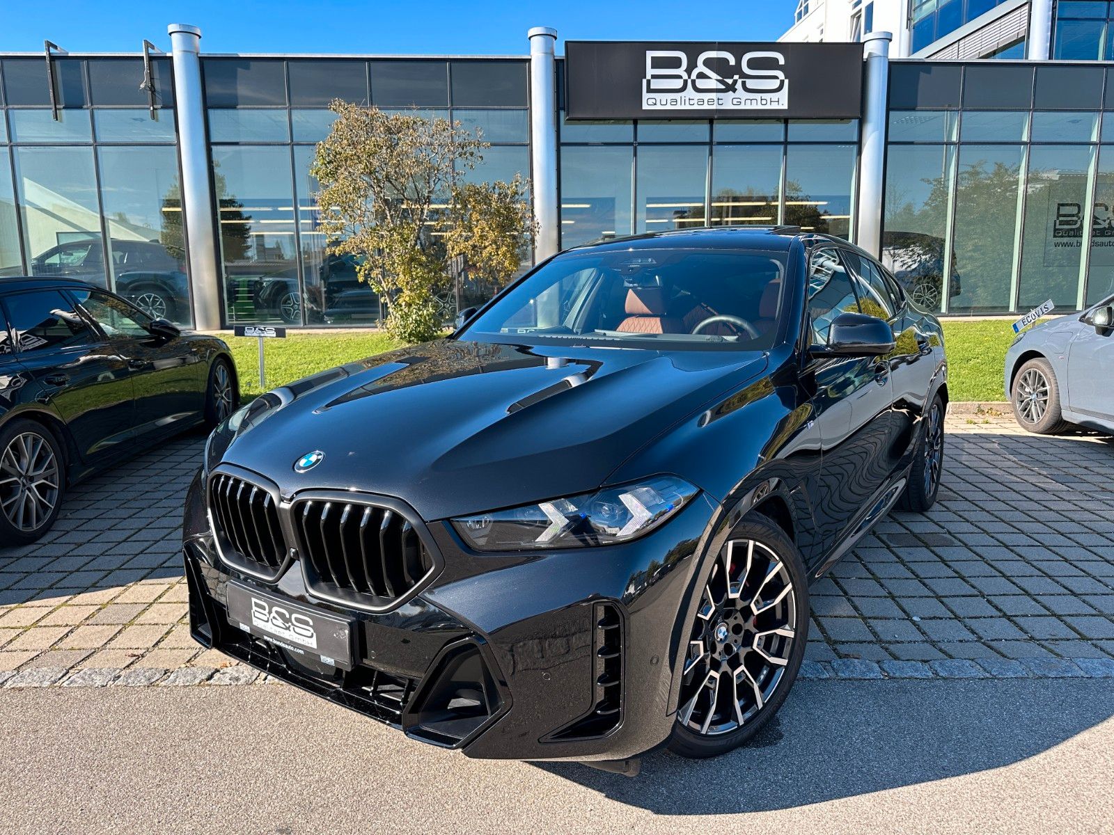 Fahrzeugabbildung BMW X6 40d xDrive MSport  ACC,HUD,PANO,HARMAN,LUFT