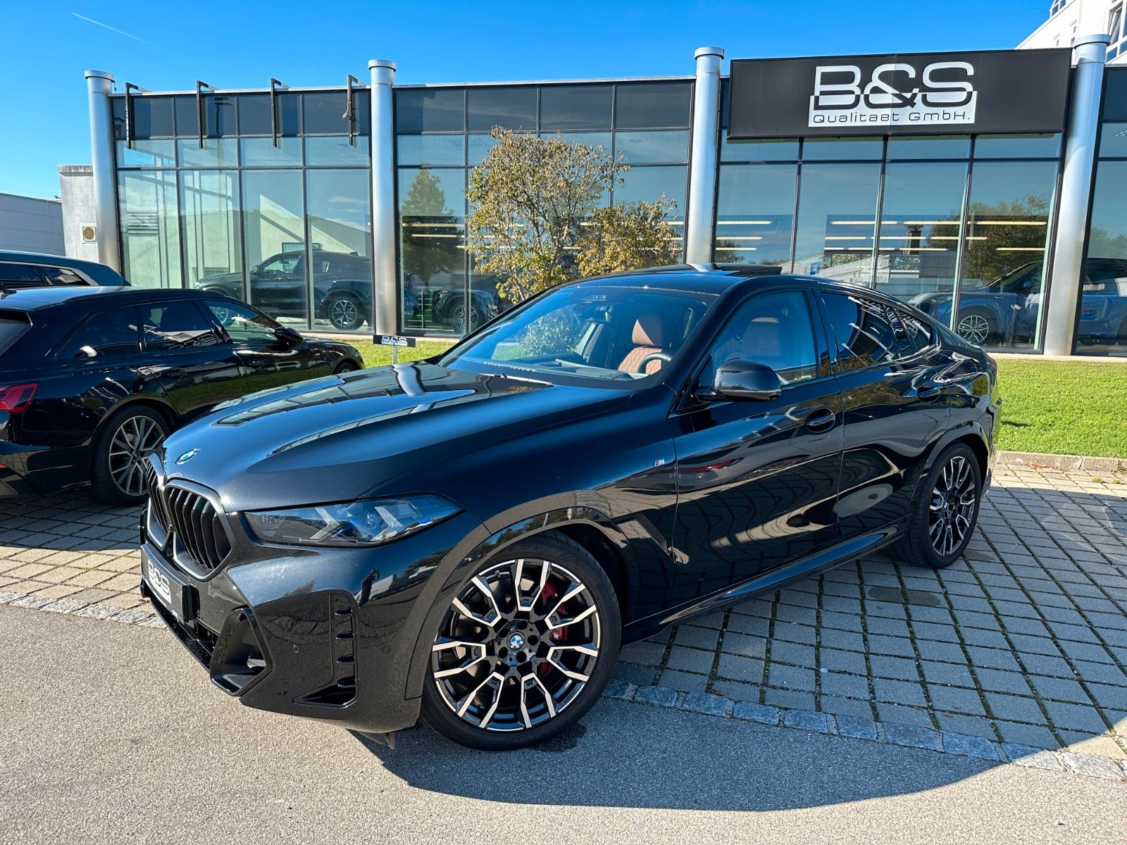 Fahrzeugabbildung BMW X6 40d xDrive MSport  ACC,HUD,PANO,HARMAN,LUFT