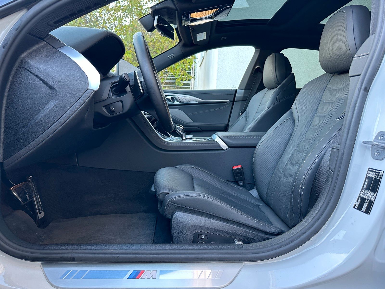 Fahrzeugabbildung BMW 840i Gran Coupe MSport ACC,HUD,PANO,LASER,HARMAN