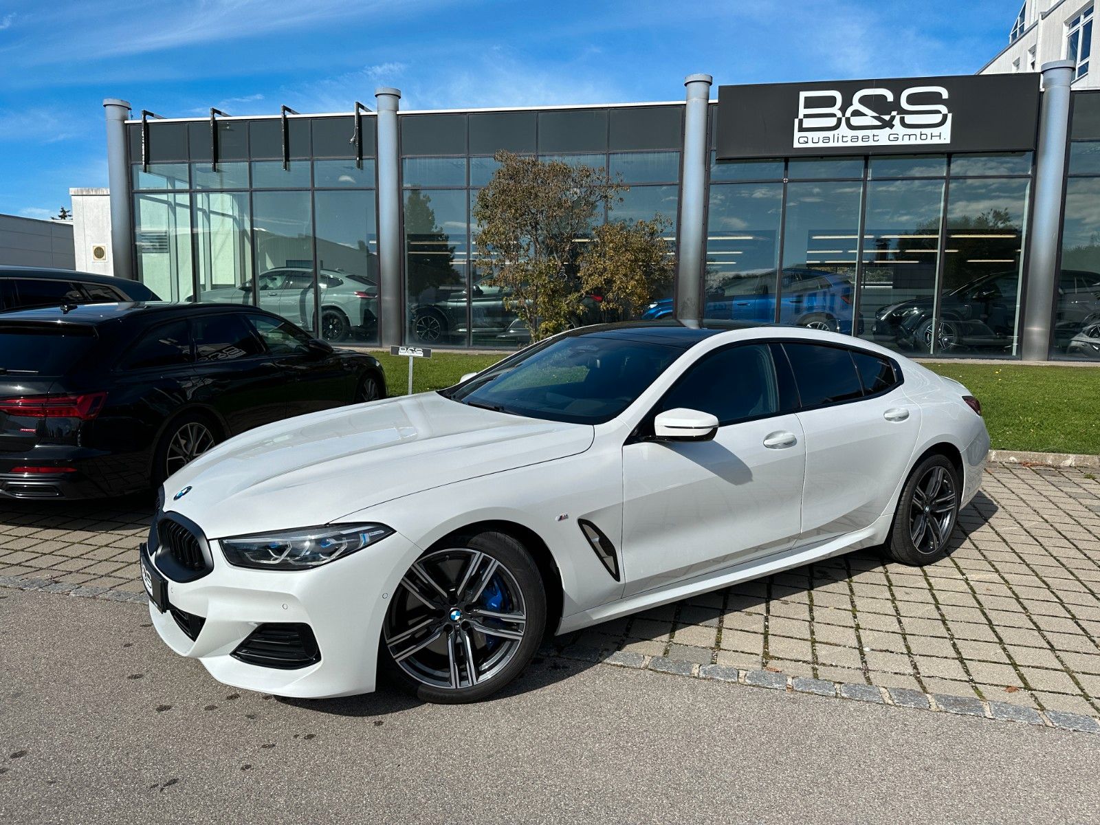 Fahrzeugabbildung BMW 840i Gran Coupe MSport ACC,HUD,PANO,LASER,HARMAN