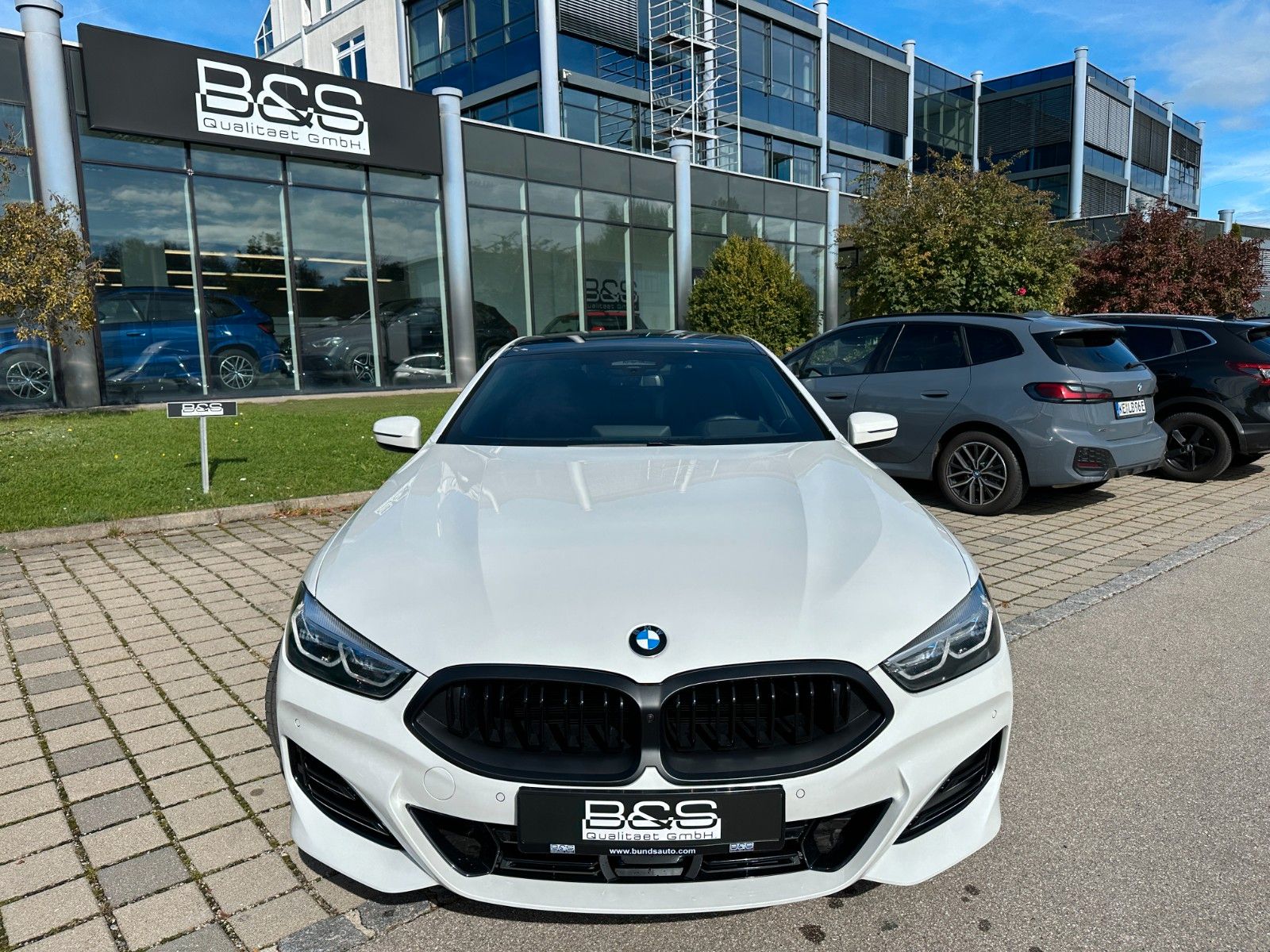 Fahrzeugabbildung BMW 840i Gran Coupe MSport ACC,HUD,PANO,LASER,HARMAN