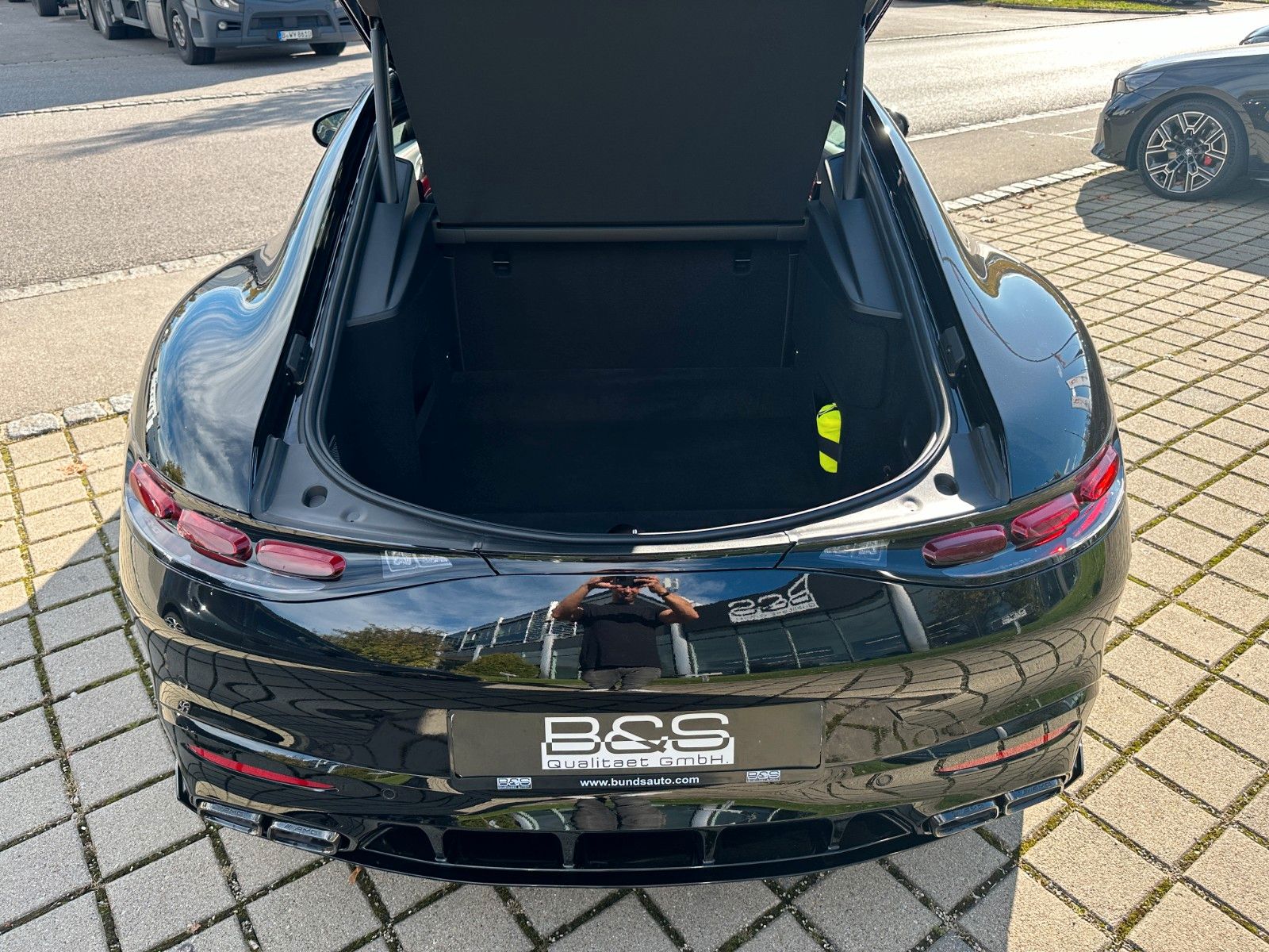 Fahrzeugabbildung Mercedes-Benz AMG GT 63 4Matic+Coupe PremiumPlus,AERO PACK