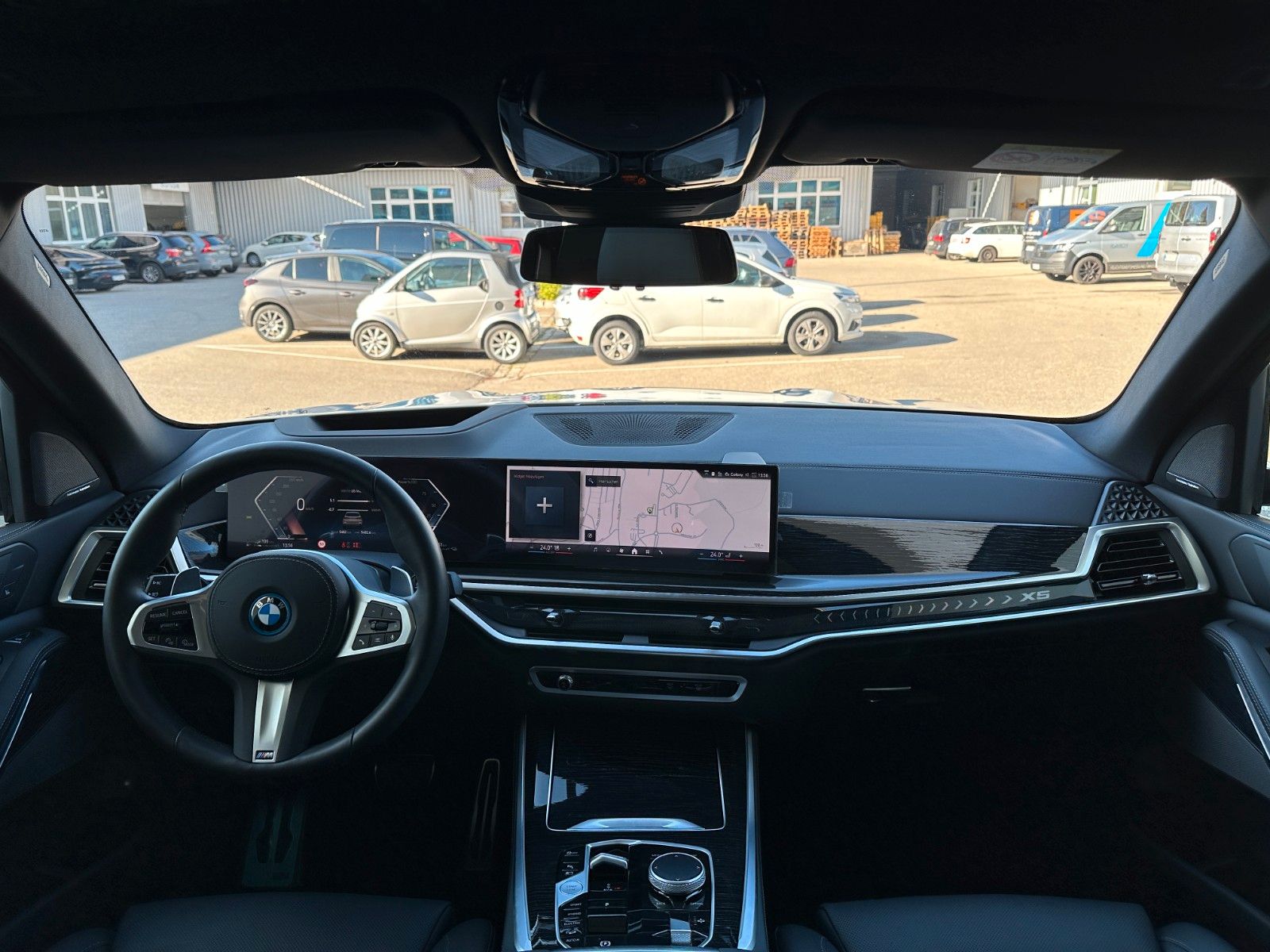 Fahrzeugabbildung BMW X5 50 e xDrive M Sport ACC,HUD,PANO,HARMAN,LUFT