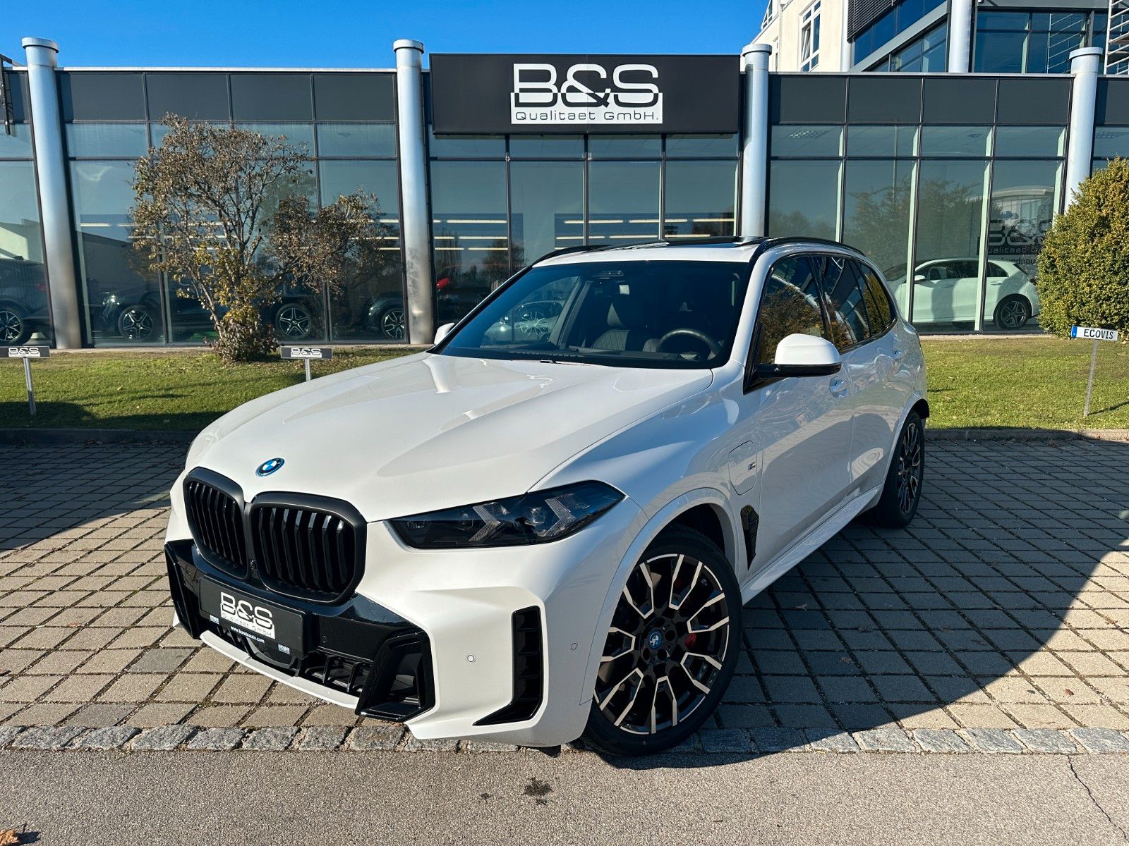 Fahrzeugabbildung BMW X5 50 e xDrive M Sport ACC,HUD,PANO,HARMAN,LUFT