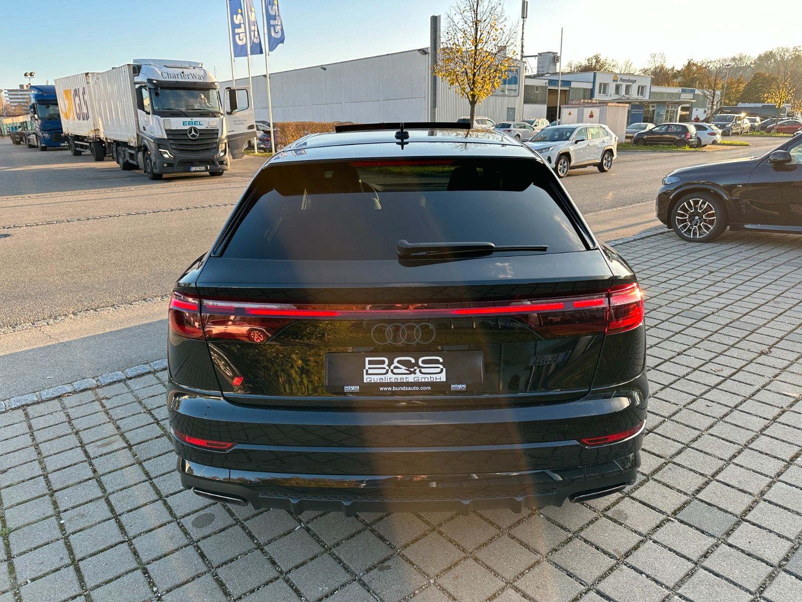 Fahrzeugabbildung Audi Q8 50 TDI quattro ACC,PANO,B&O,MATRIX,LUFT,23"