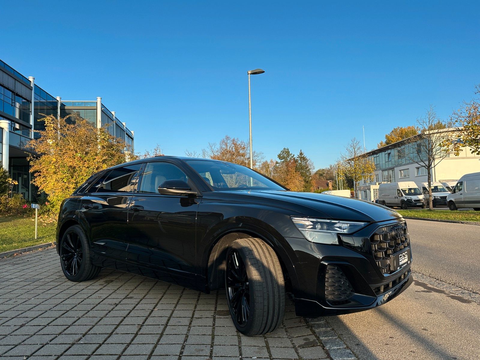 Fahrzeugabbildung Audi Q8 50 TDI quattro ACC,PANO,B&O,MATRIX,LUFT,23"