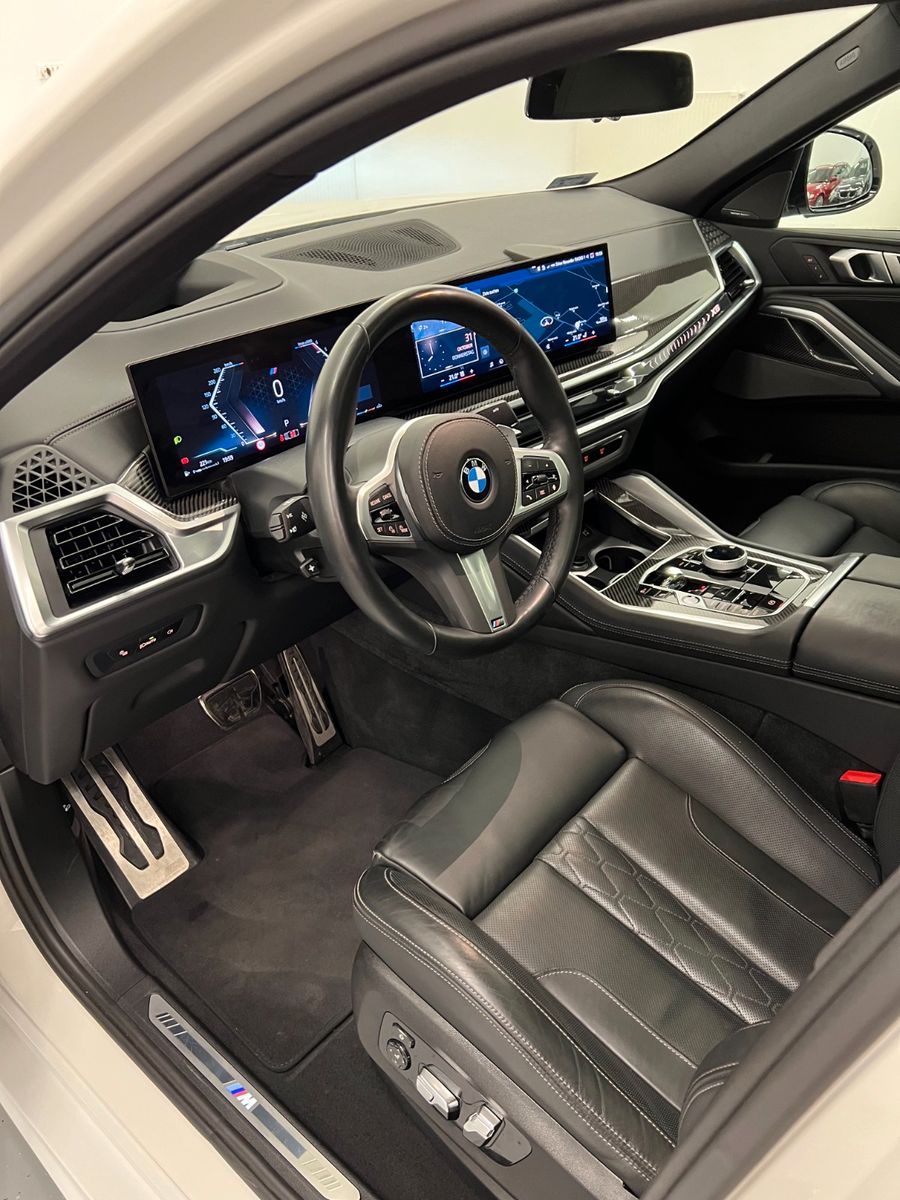 Fahrzeugabbildung BMW X6 30 d xDrive M Sport HUD,PANO,HARMAN,ACC,AHK