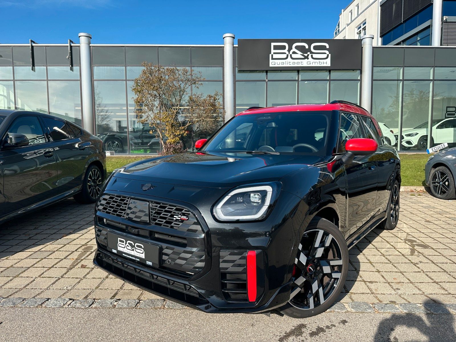 Fahrzeugabbildung MINI Countryman ALL4 JCW XL ACC,HUD,PANO,HARMAN,AHK..