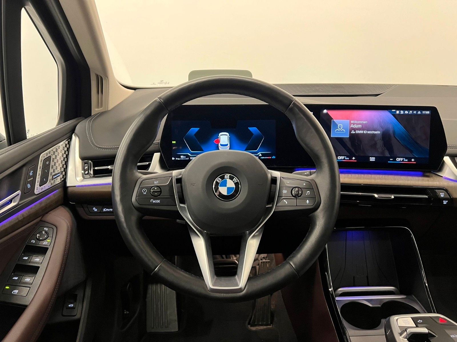 Fahrzeugabbildung BMW 223i Active Tour,Luxury Line,ACC,HUD,PANO,Harman