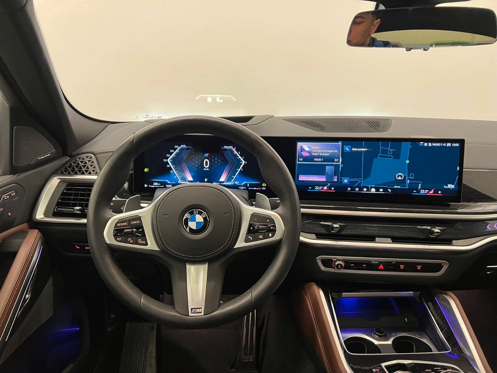 Fahrzeugabbildung BMW X6 40d xDrive MSport ACC,HUD,PANO,HARMAN,LUFT...