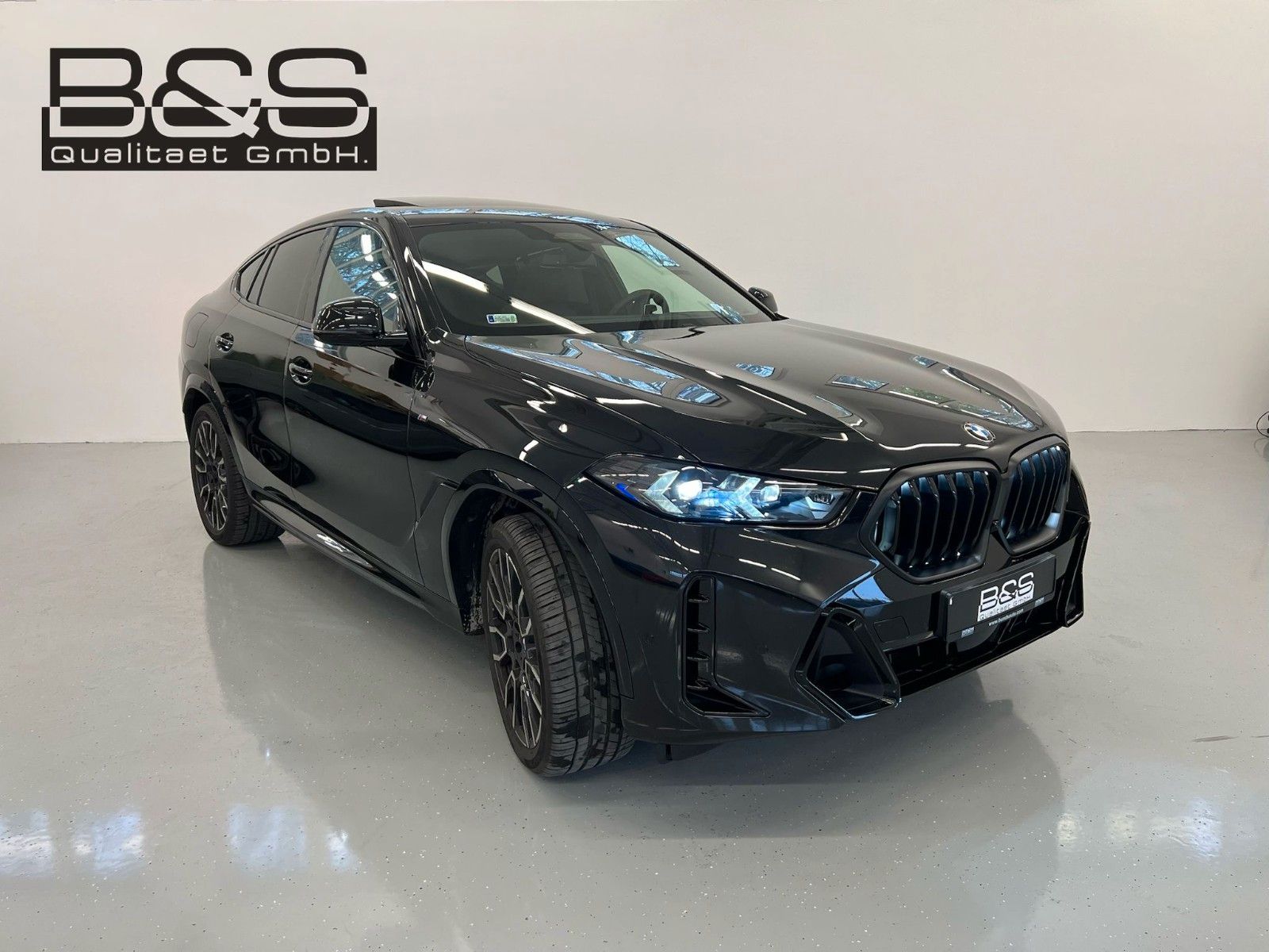 Fahrzeugabbildung BMW X6 40d xDrive MSport ACC,HUD,PANO,HARMAN,LUFT...