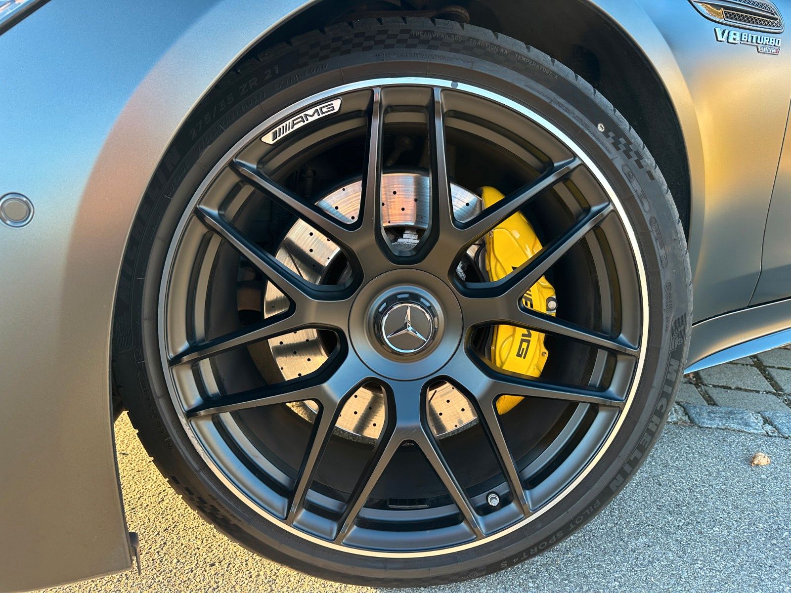 Fahrzeugabbildung Mercedes-Benz AMG GT 4-trg. 63 S 4Matic+ DISTR,HUD,MANUFAKTUR.