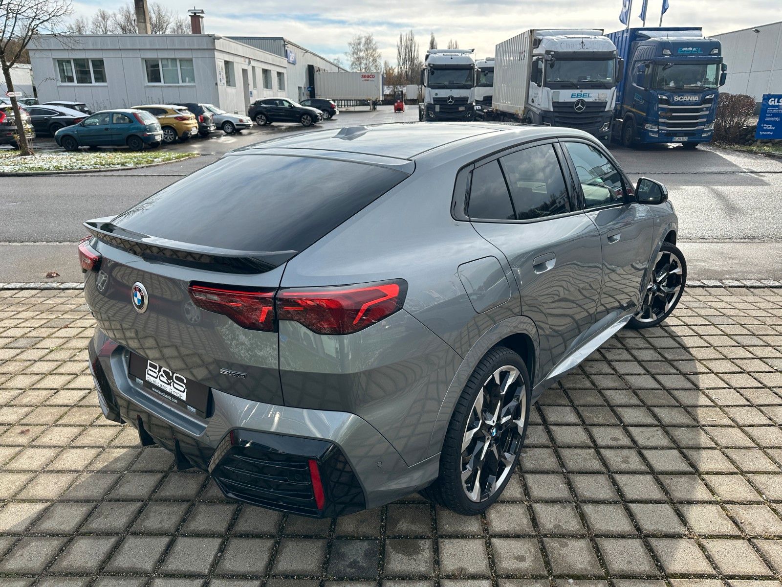 Fahrzeugabbildung BMW X2 20i sDrive MSport ACC,HUD,PANO,HARMAN,360...