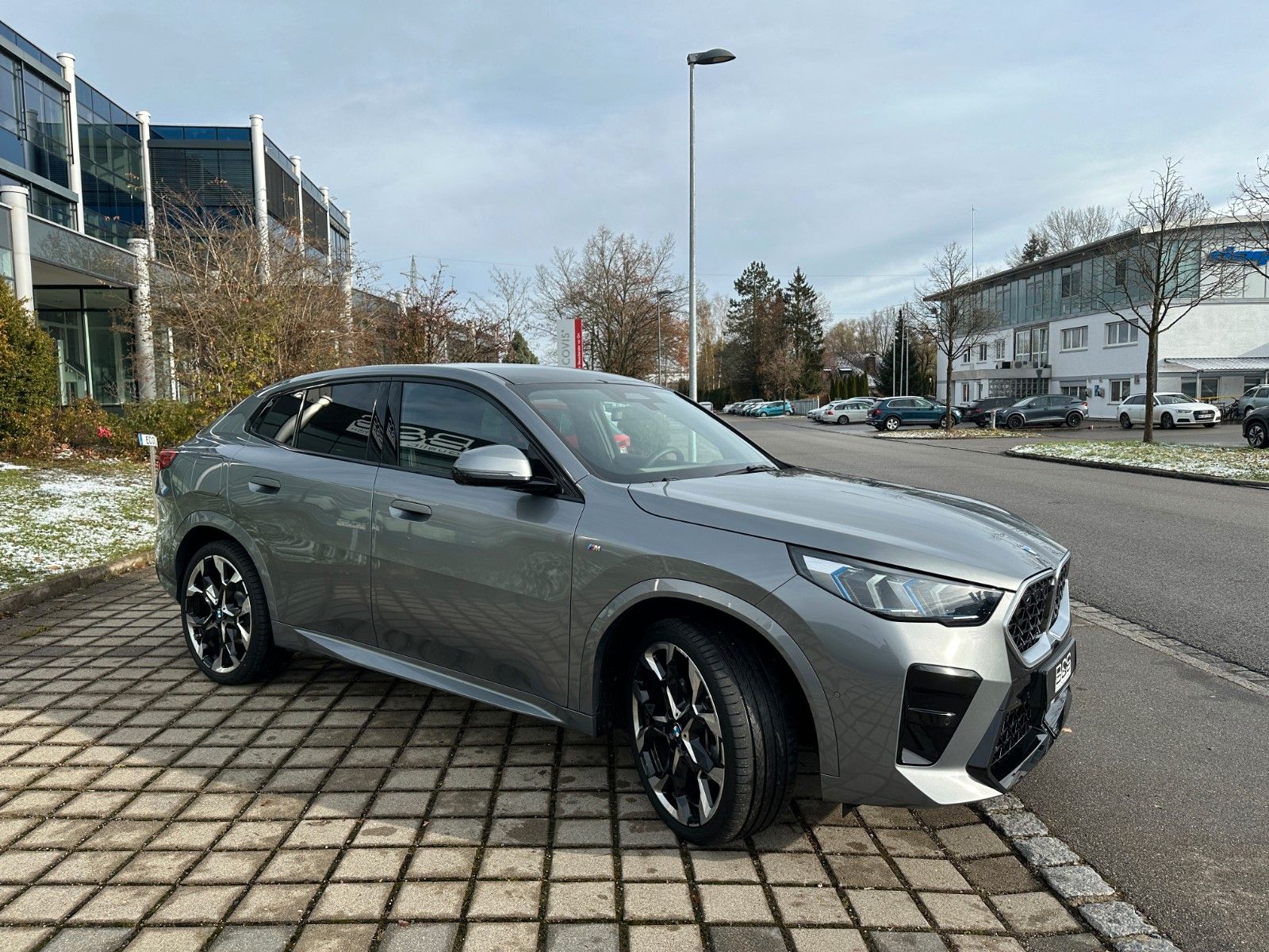 Fahrzeugabbildung BMW X2 20i sDrive MSport ACC,HUD,PANO,HARMAN,360...