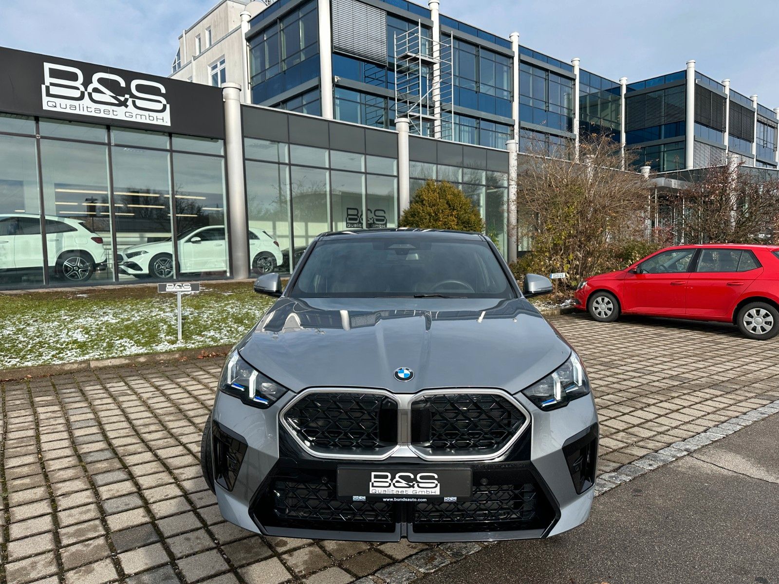 Fahrzeugabbildung BMW X2 20i sDrive MSport ACC,HUD,PANO,HARMAN,360...