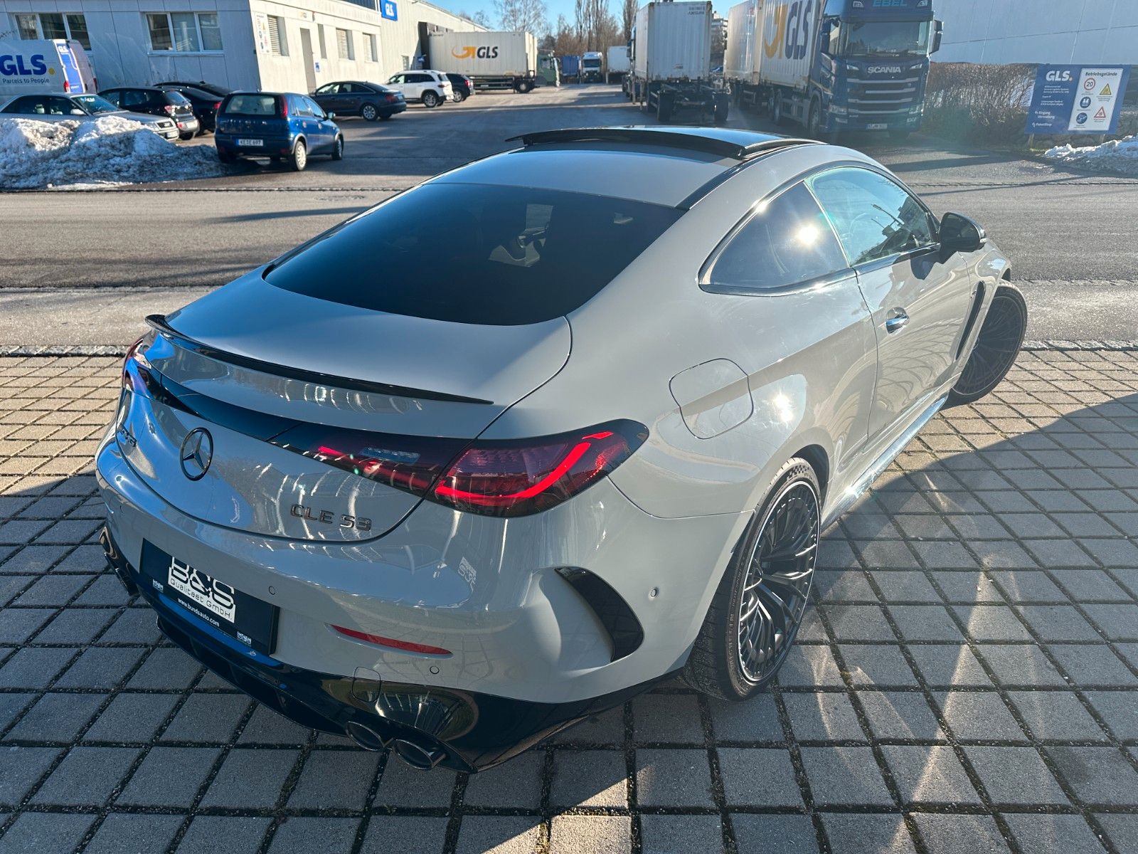 Fahrzeugabbildung Mercedes-Benz AMG CLE 53 4Matic DISTR,HUD,PANO,BURM,360,20"