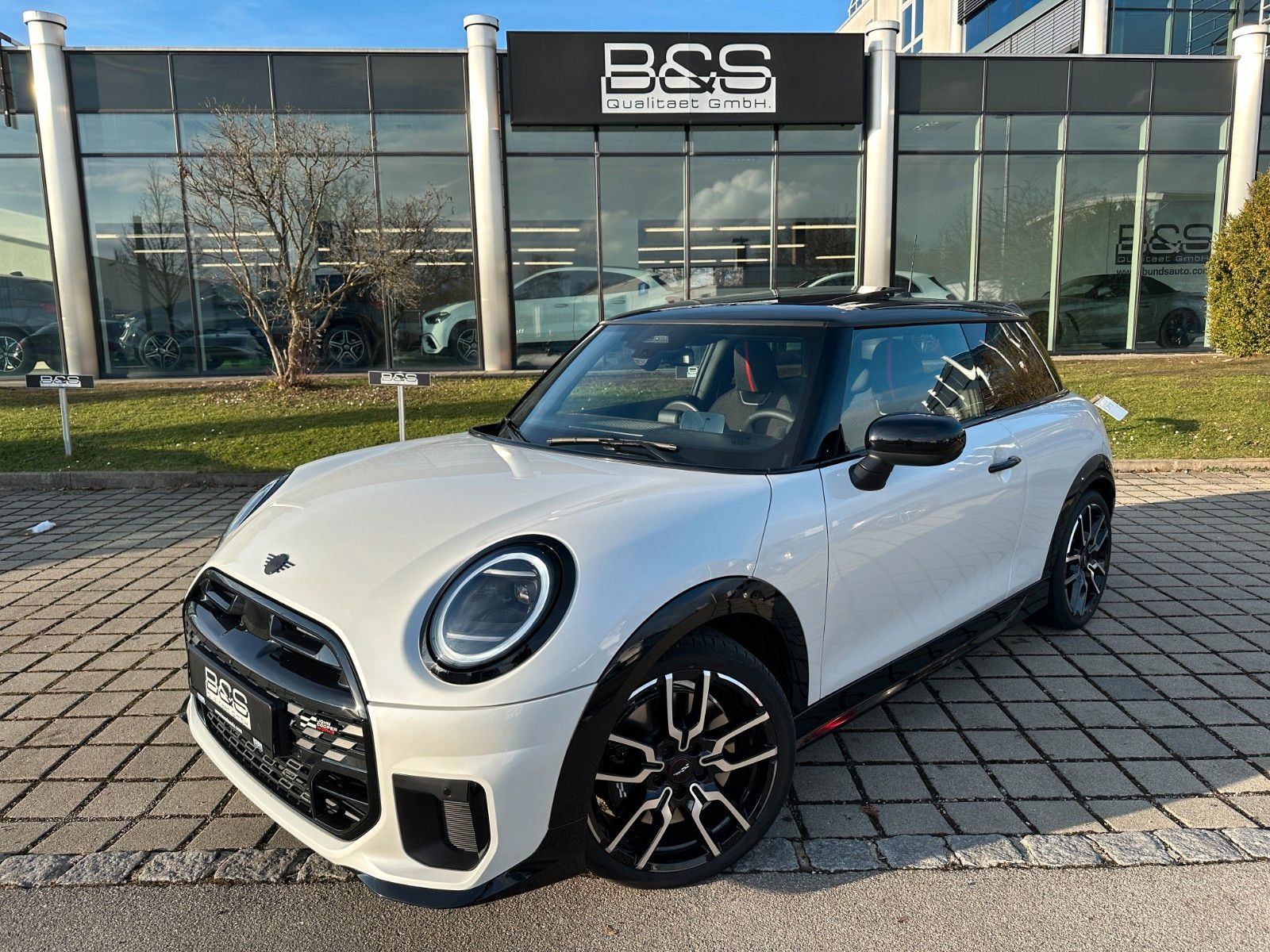 Fahrzeugabbildung MINI Cooper S John Cooper Works Trim ACC,HUD,PANO,H&R