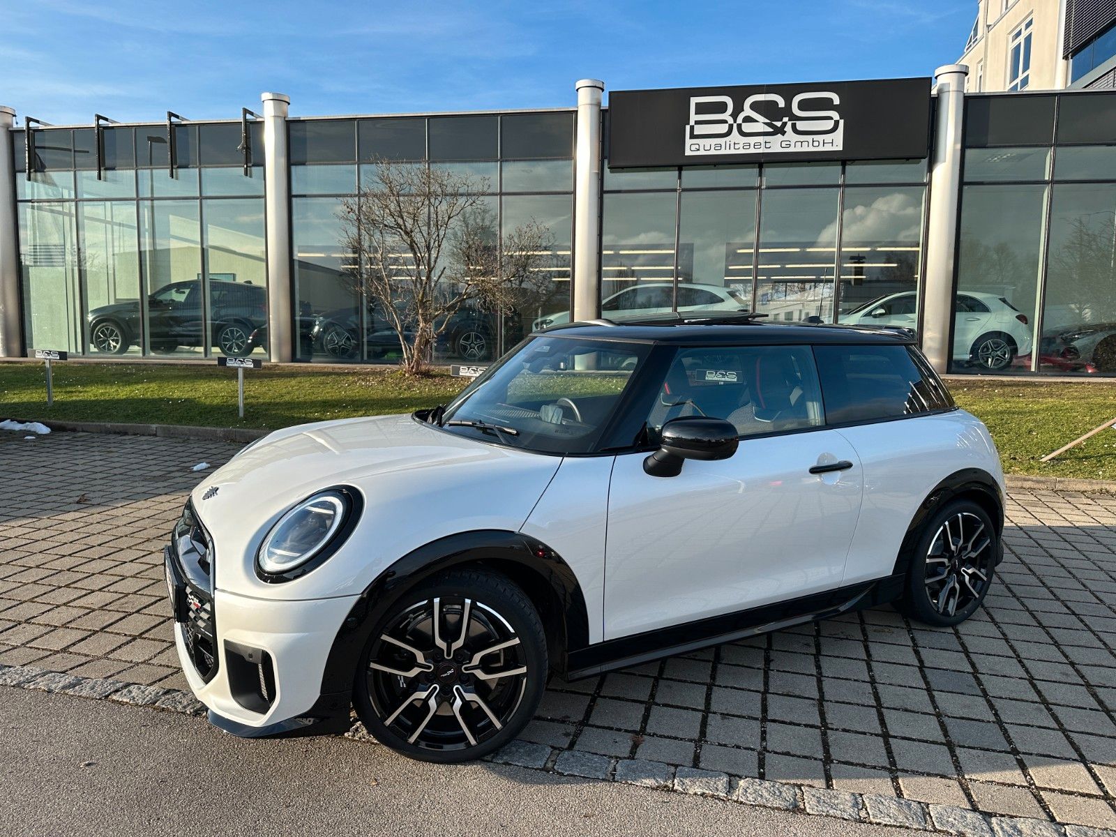 Fahrzeugabbildung MINI Cooper S John Cooper Works Trim ACC,HUD,PANO,H&R