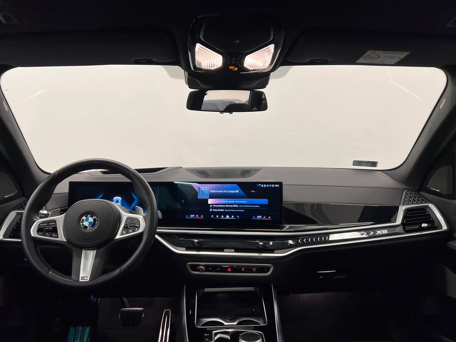 Fahrzeugabbildung BMW X5 30d xDrive MSport ACC,HUD,PANO,HARMAN,LUFT,..