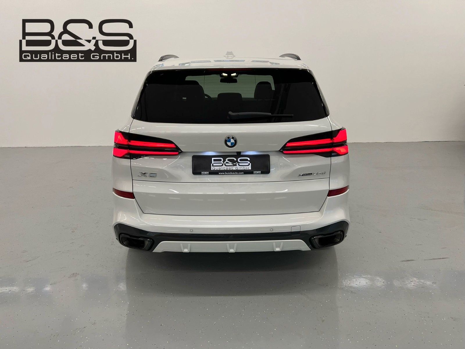 Fahrzeugabbildung BMW X5 30d xDrive MSport ACC,HUD,PANO,HARMAN,LUFT,..