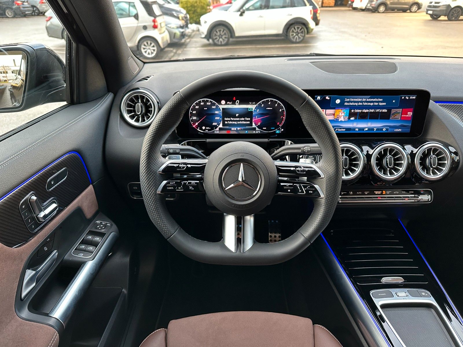 Fahrzeugabbildung Mercedes-Benz GLA 200 AMG Line Edition DISTR,LED,KAMERA,19"