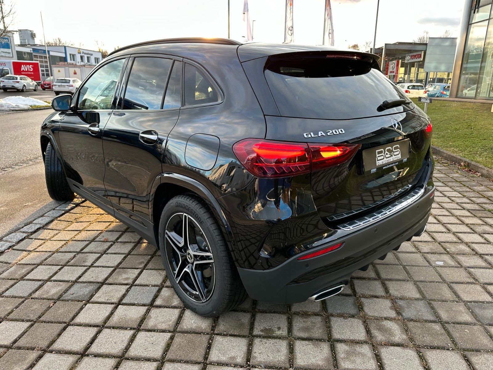 Fahrzeugabbildung Mercedes-Benz GLA 200 AMG Line Edition DISTR,LED,KAMERA,19"