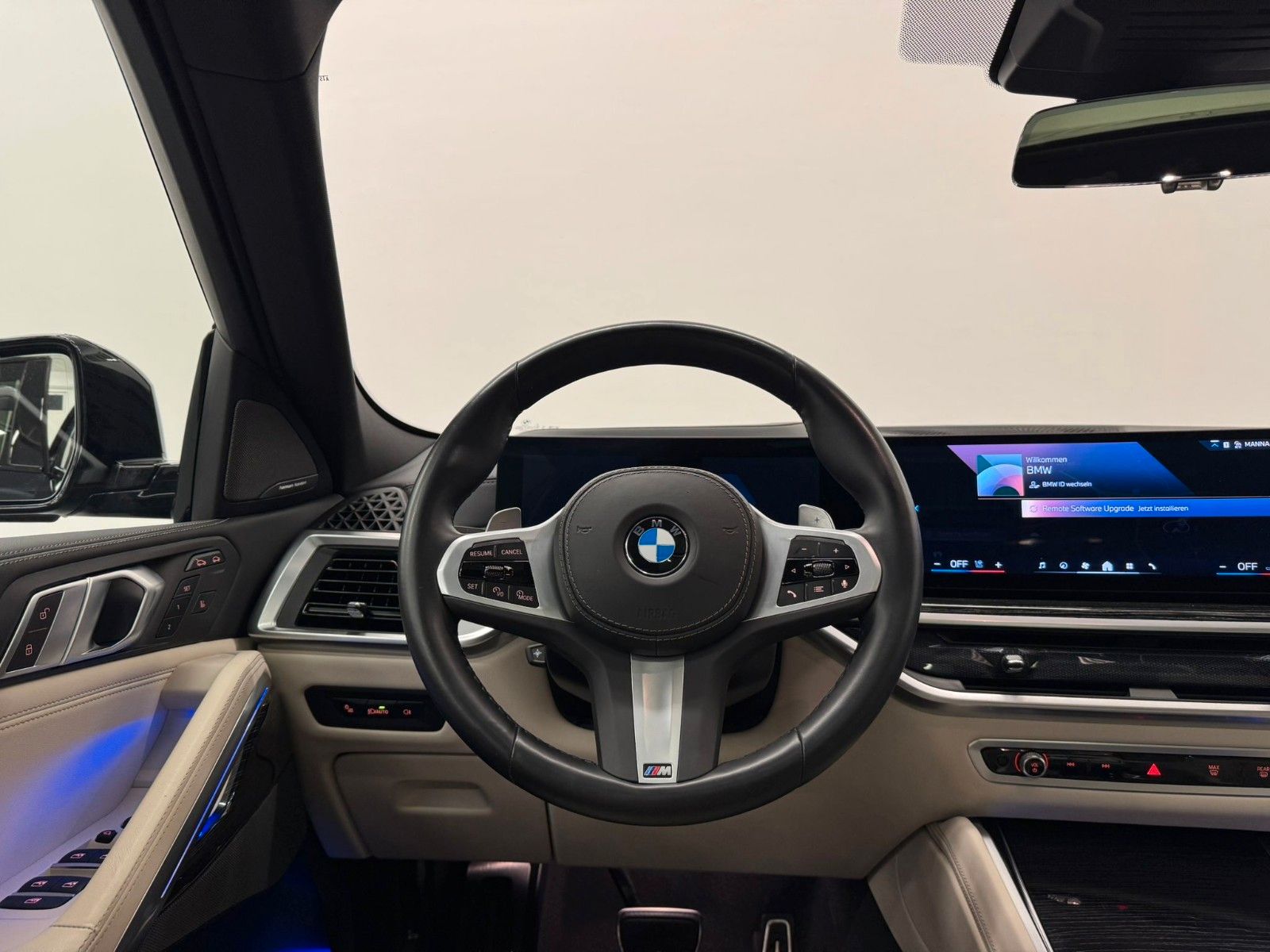 Fahrzeugabbildung BMW X6 30d xDrive MSport ACC,HUD,PANO,HARMAN,LUFT