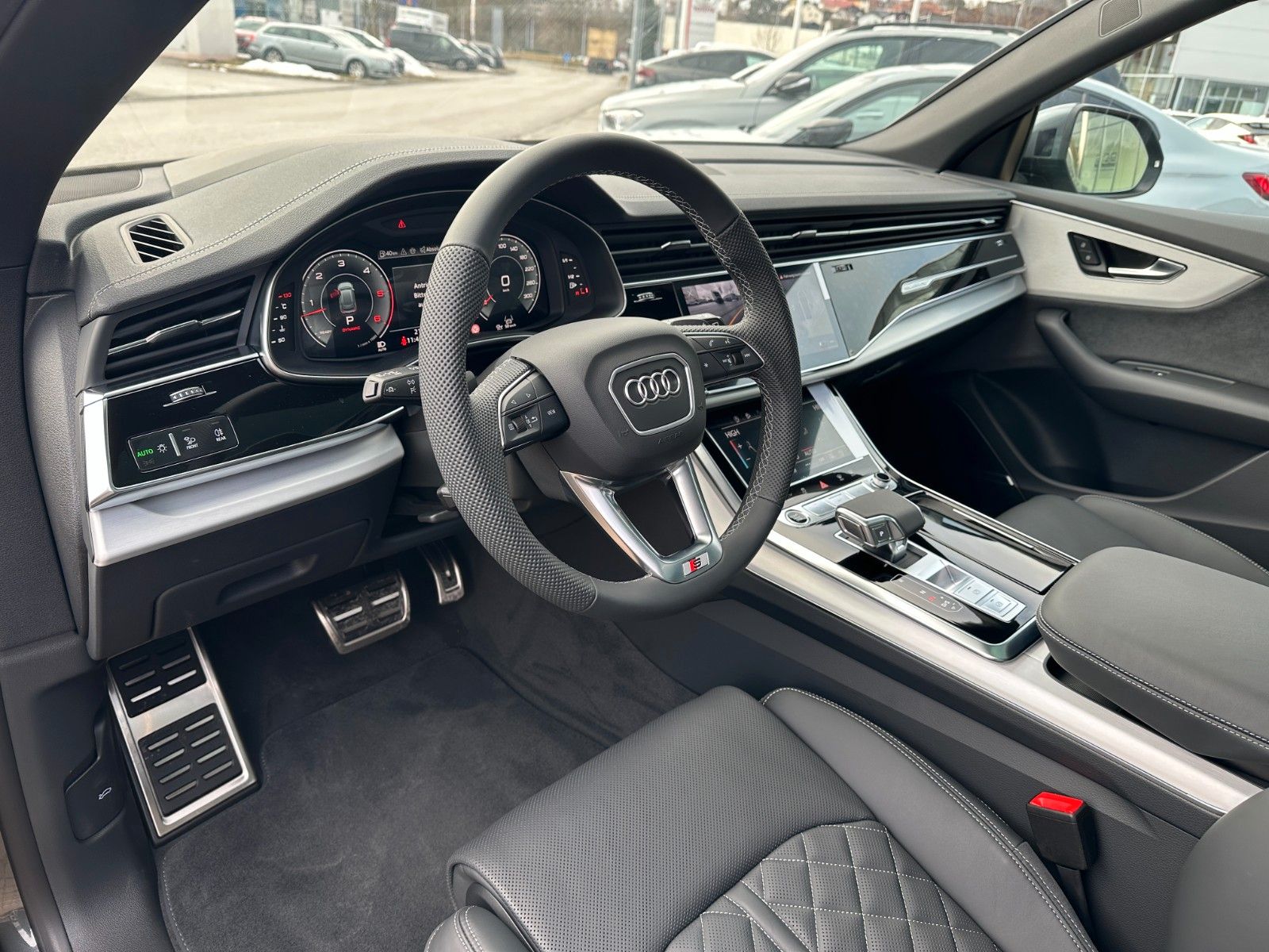 Fahrzeugabbildung Audi Q8 50 TDI quattro ACC,HUD,PANO,B&O,LUFT,23",360.