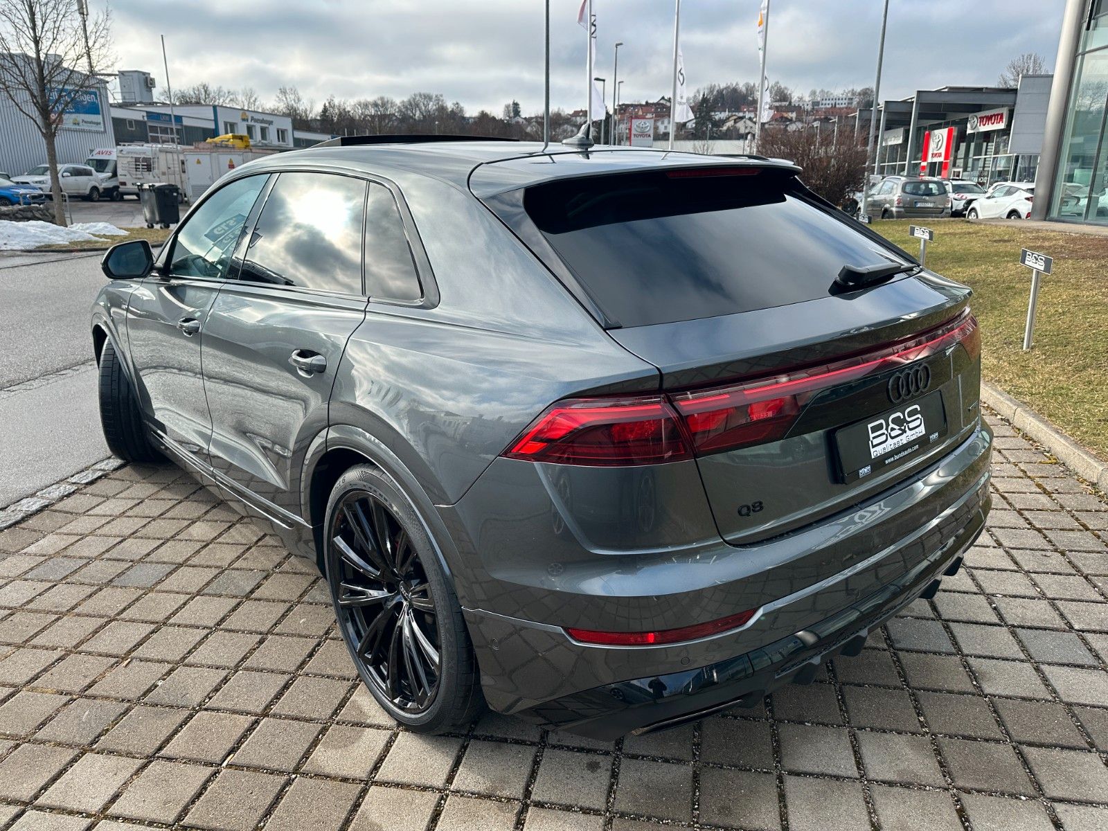 Fahrzeugabbildung Audi Q8 50 TDI quattro ACC,HUD,PANO,B&O,LUFT,23",360.