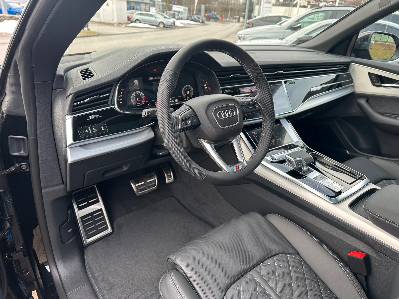 Fahrzeugabbildung Audi Q8 50 TDI quattro ACC,HUD,PANO,B&O,MATRIX,LUFT..