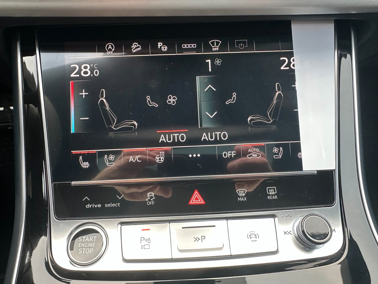 Fahrzeugabbildung Audi Q8 50 TDI quattro ACC,HUD,PANO,B&O,MATRIX,LUFT..