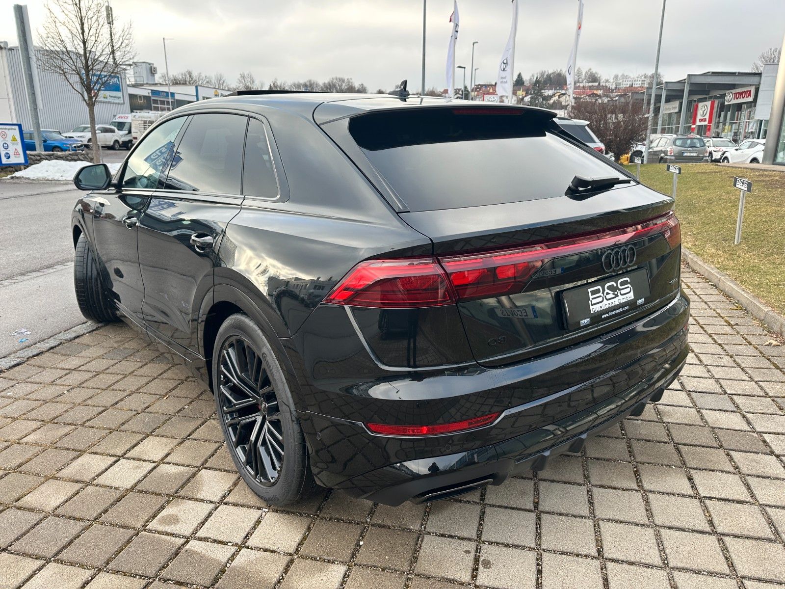 Fahrzeugabbildung Audi Q8 50 TDI quattro ACC,HUD,PANO,B&O,MATRIX,LUFT..